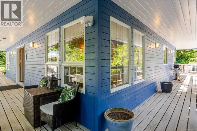 1212 LYNN ROAD, Tofino 5