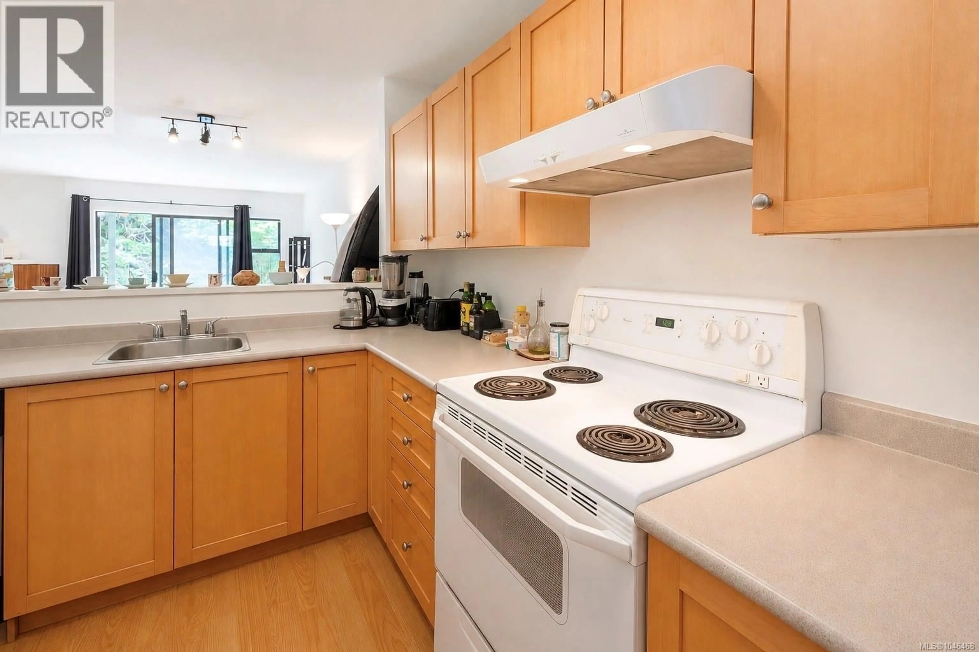 Standard kitchen, unknown for 7 - 595 GIBSON STREET, Tofino British Columbia V0R2Z0