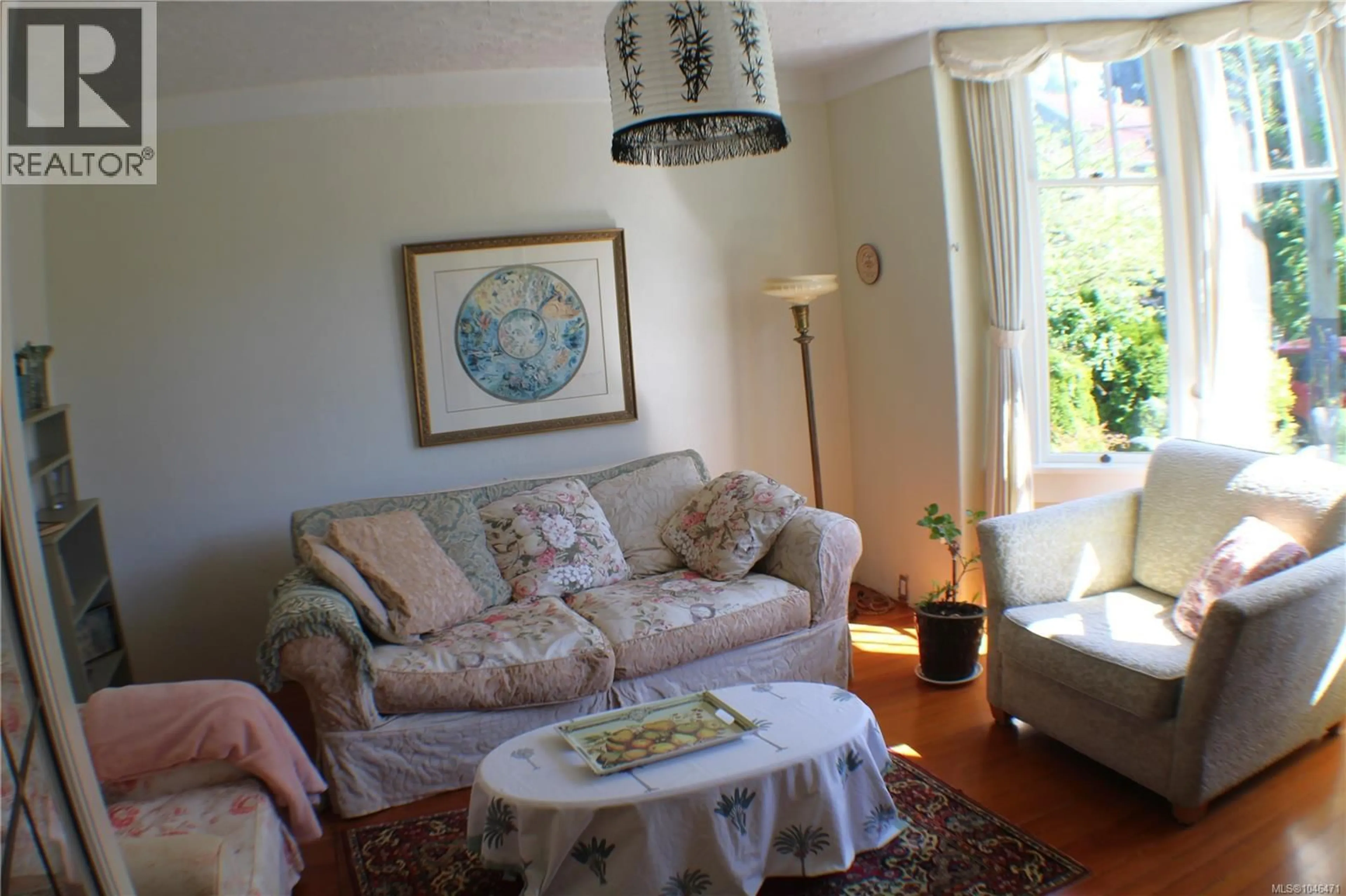 Living room with furniture, unknown for 1404 TAUNTON STREET, Victoria British Columbia V8R1W9