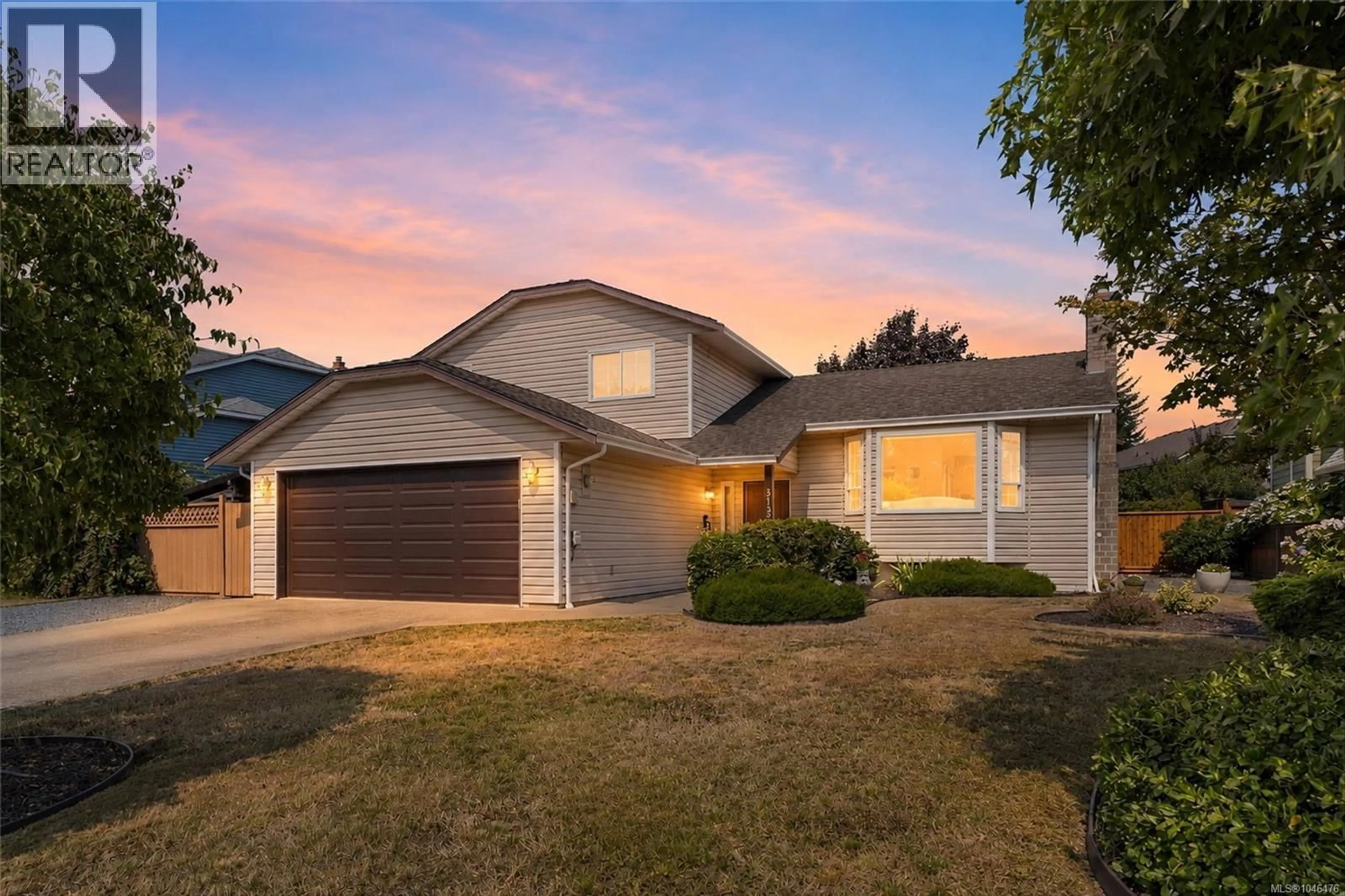 Home with vinyl exterior material, street for 3137 ANTROBUS CRESCENT, Colwood British Columbia V9B5M8