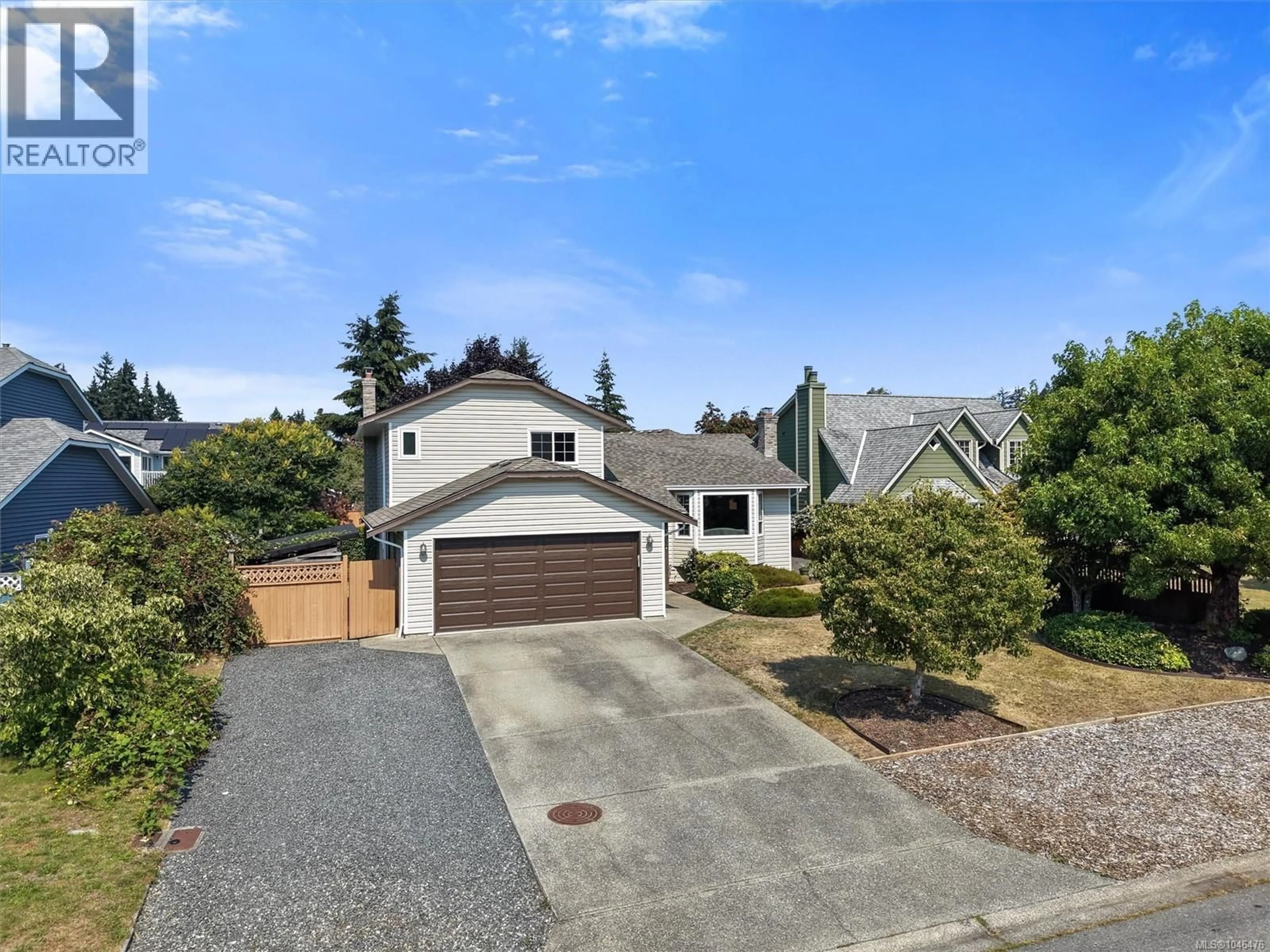 A pic from outside/outdoor area/front of a property/back of a property/a pic from drone, street for 3137 ANTROBUS CRESCENT, Colwood British Columbia V9B5M8