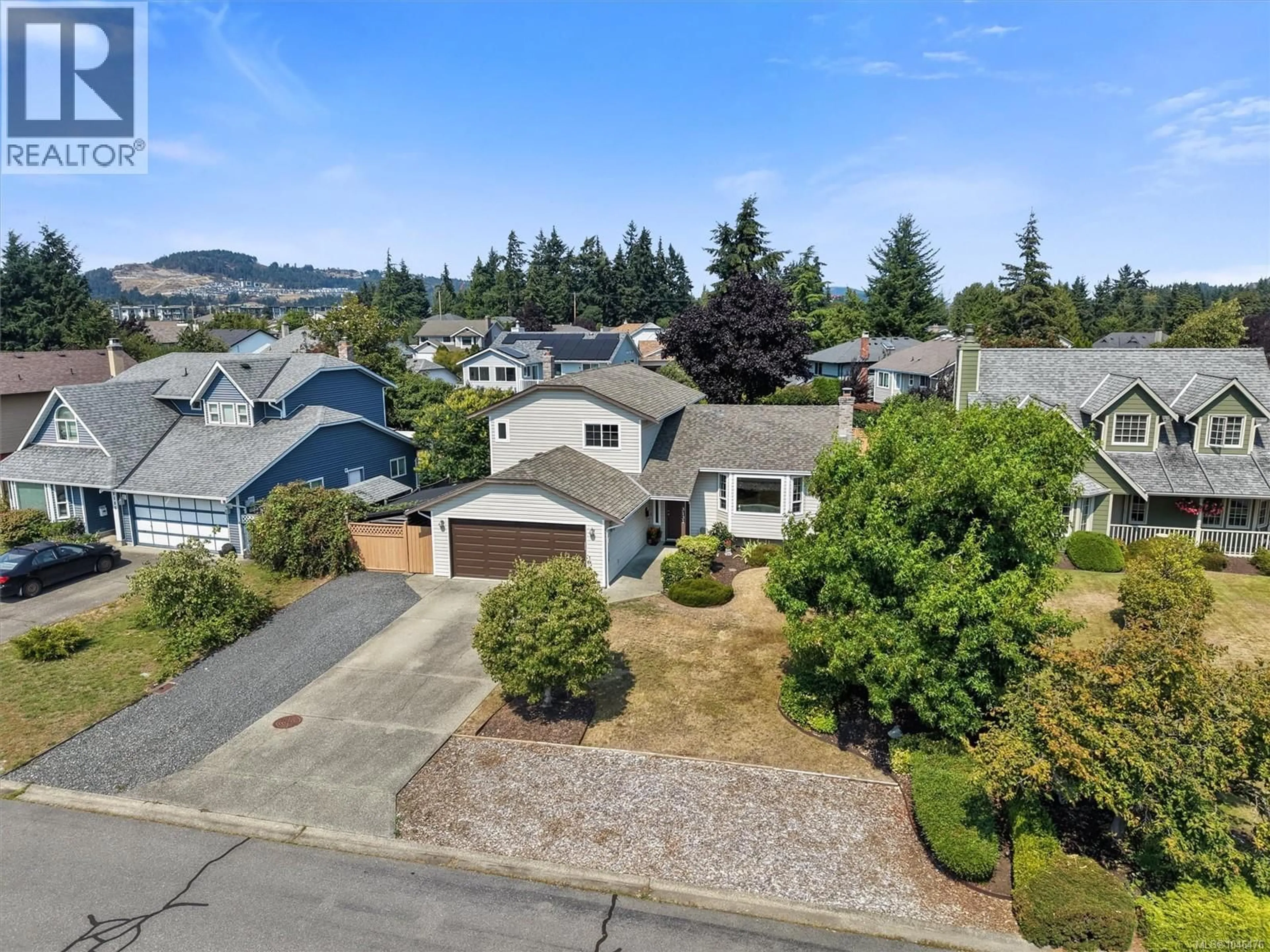 A pic from outside/outdoor area/front of a property/back of a property/a pic from drone, street for 3137 ANTROBUS CRESCENT, Colwood British Columbia V9B5M8