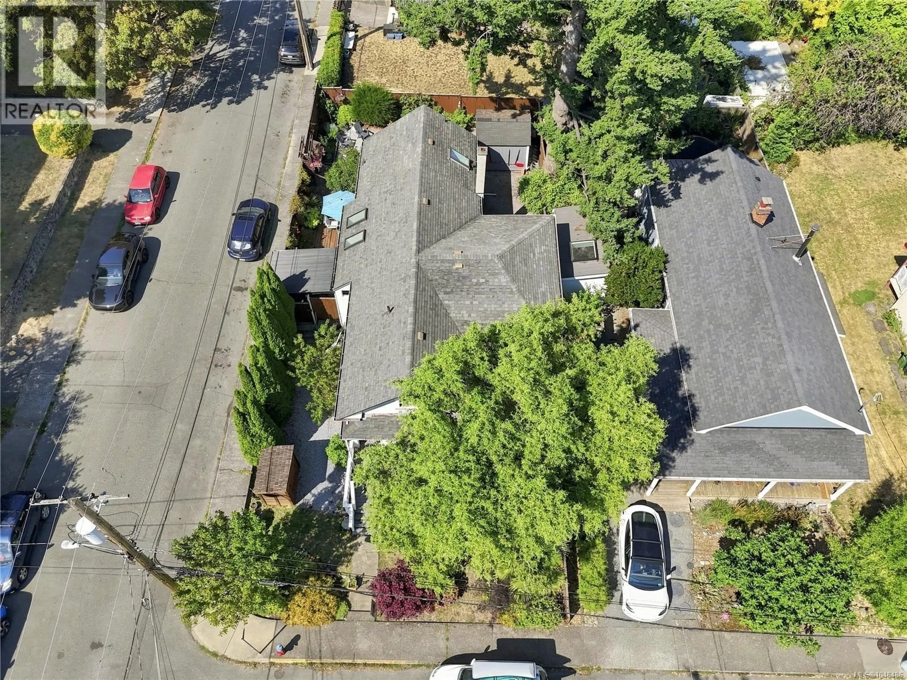 A pic from outside/outdoor area/front of a property/back of a property/a pic from drone, street for 1272 CENTRE ROAD, Victoria British Columbia V8T1K3