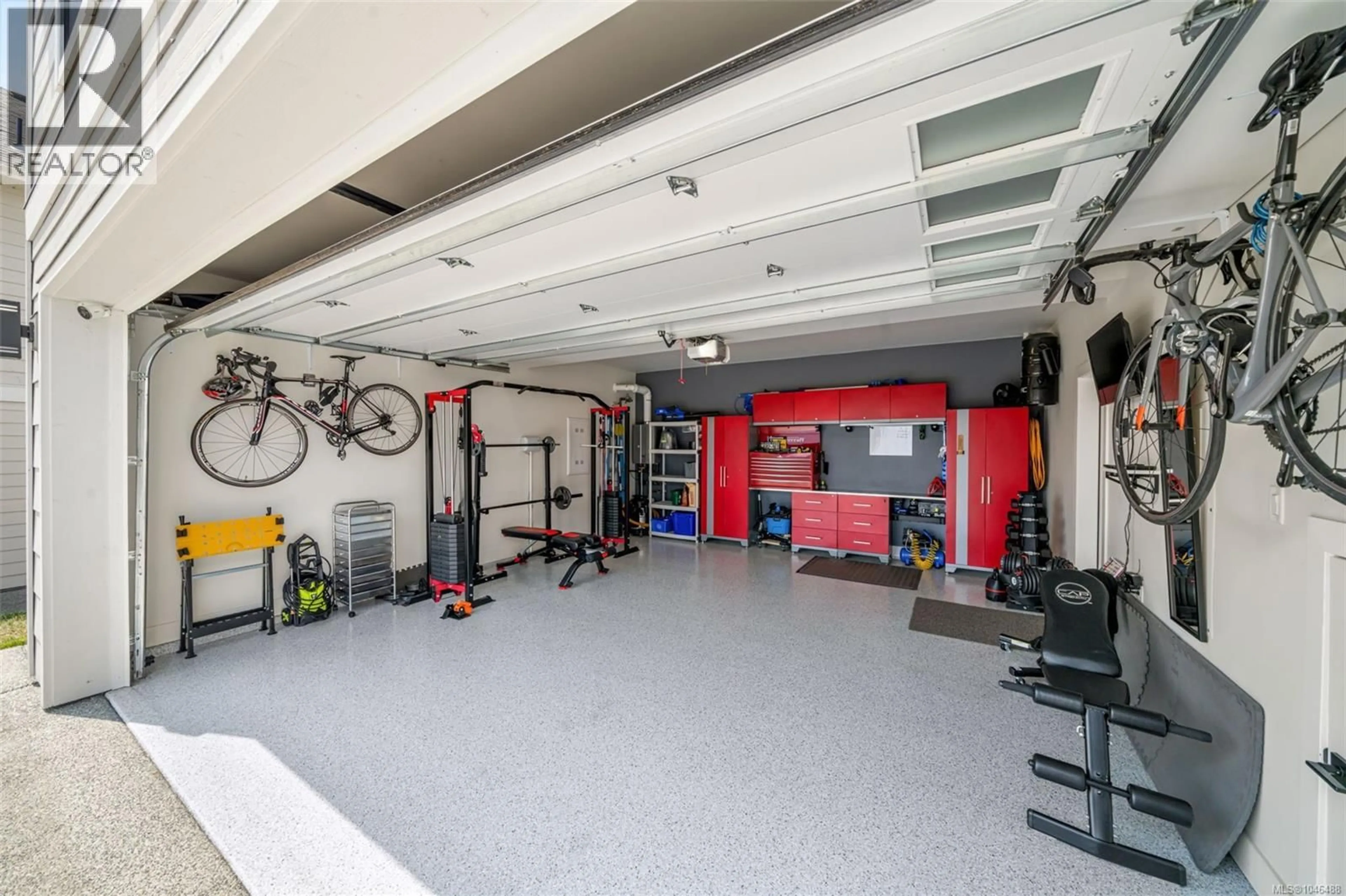 Indoor garage for 2474 AZURITE CRESCENT, Langford British Columbia V9B0T9