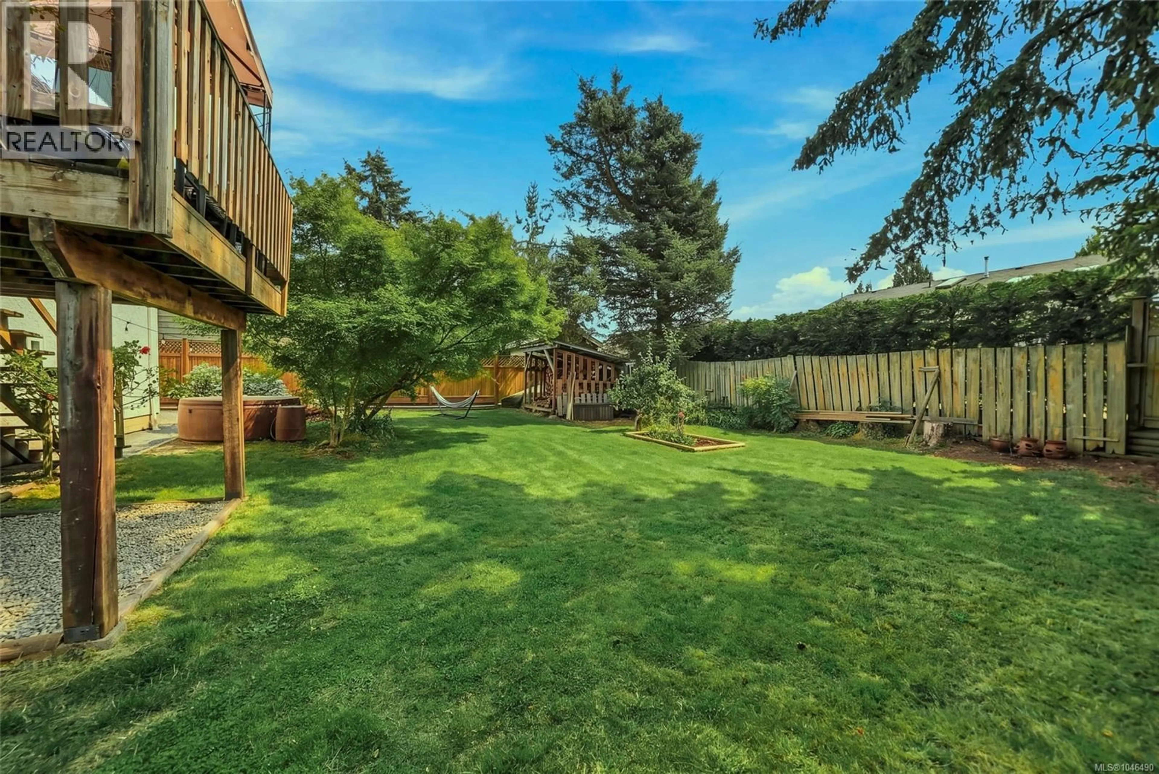 Patio, forest/trees view for 744 NEWCASTLE AVENUE, Parksville British Columbia V9P1G1