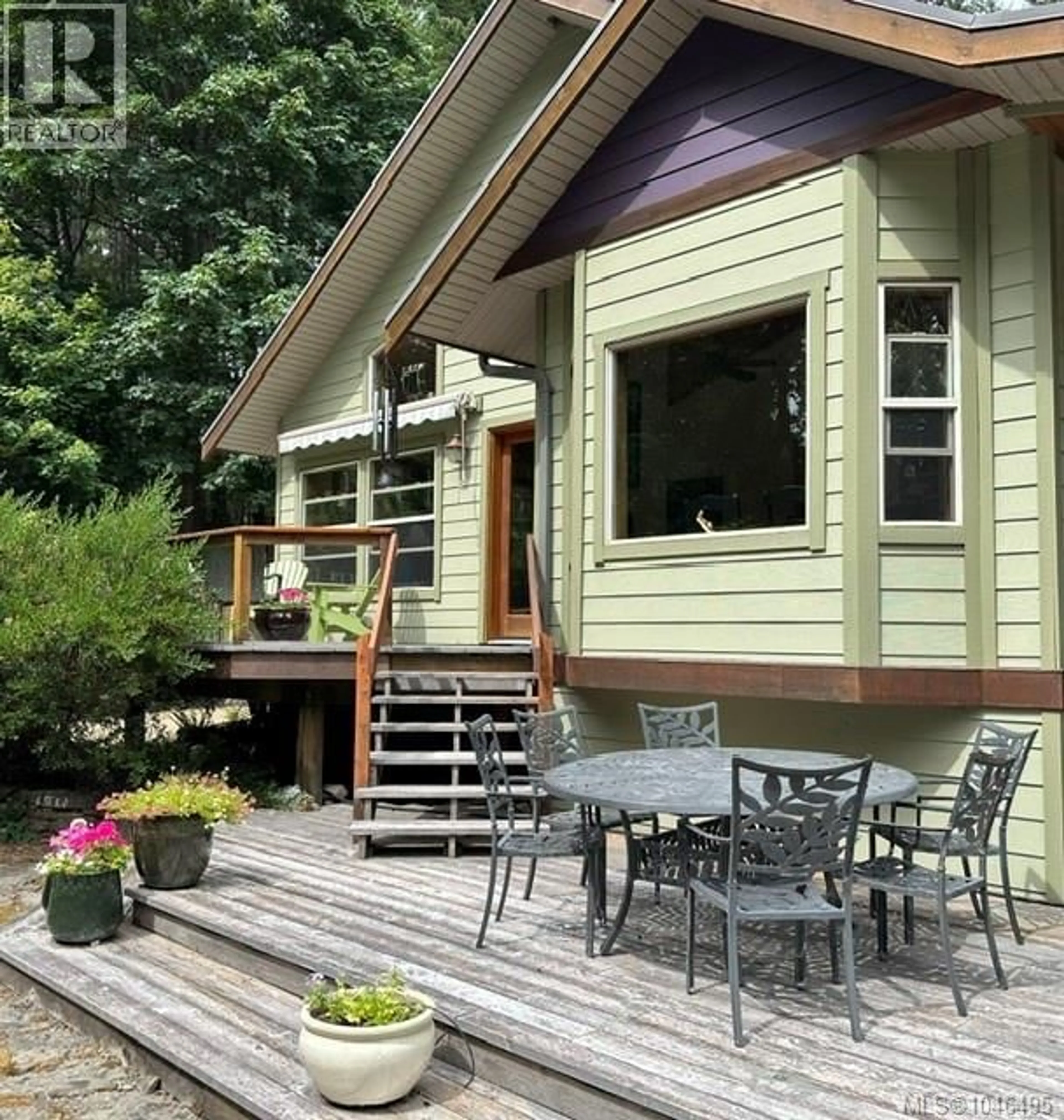 Home with vinyl exterior material, unknown for 2575 COHO DRIVE, Gabriola Island British Columbia V0R1X7