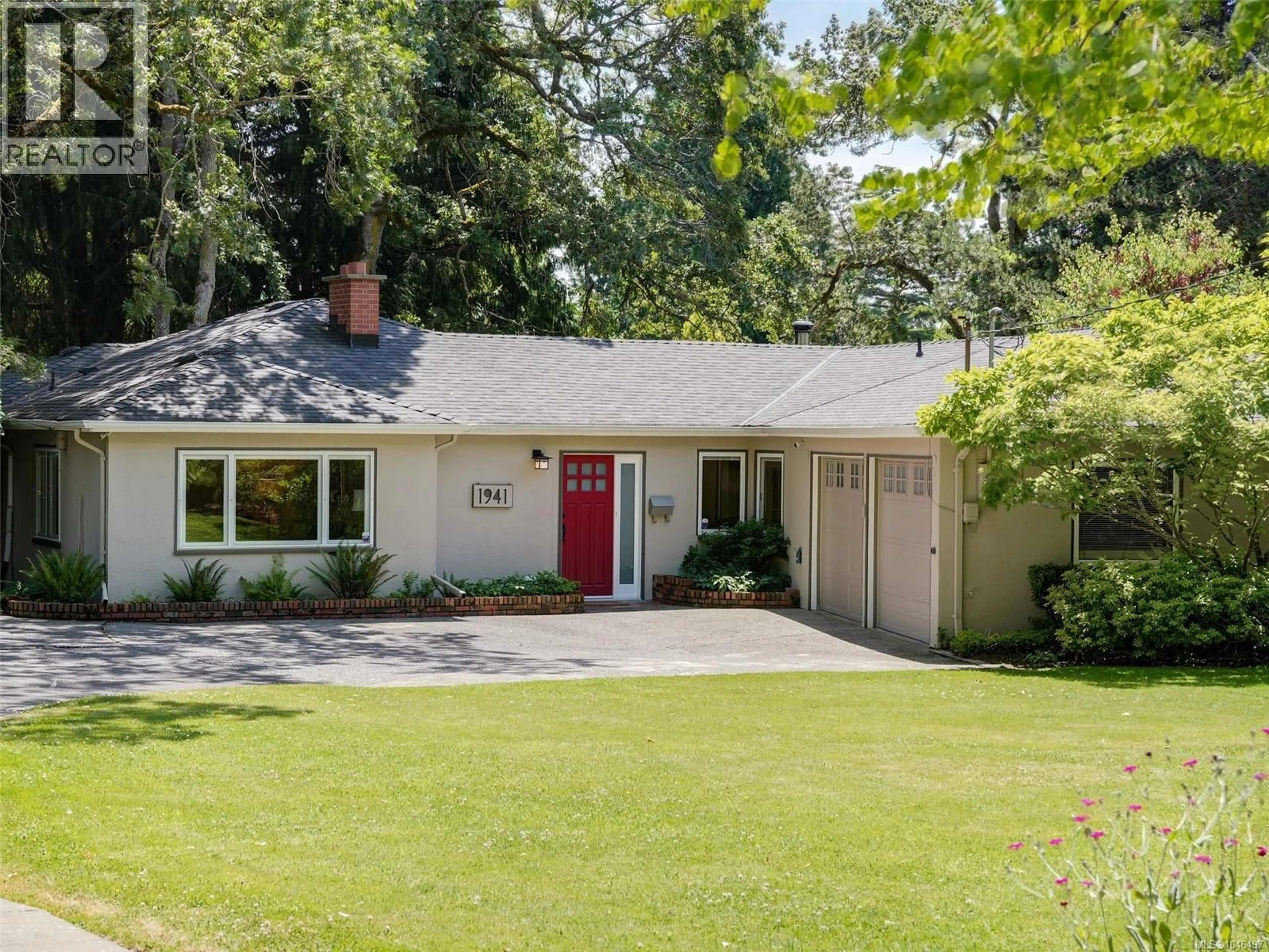 Unknown for 1941 MAYFAIR DRIVE, Saanich British Columbia V8P1R1