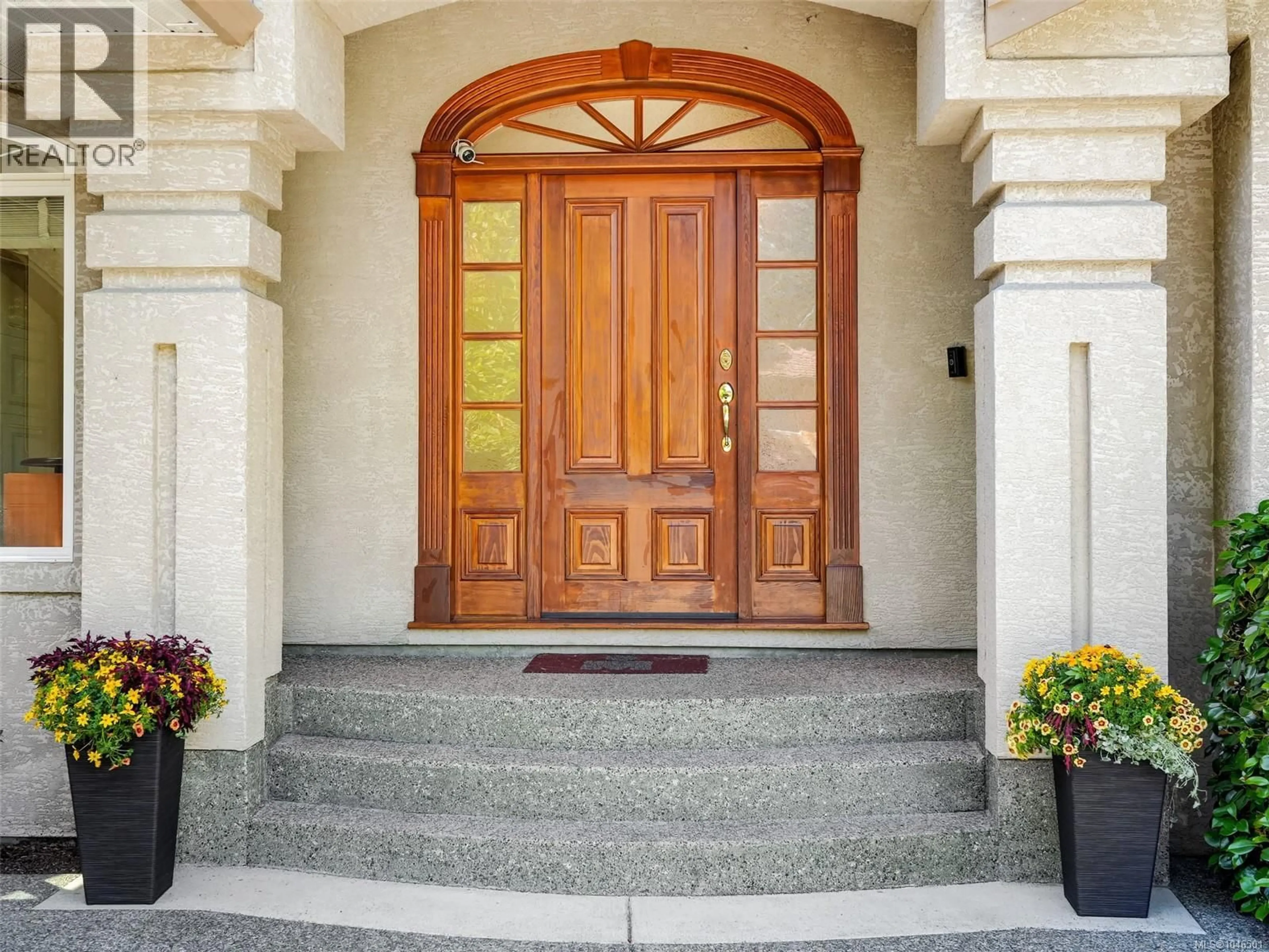 Indoor entryway for 2265 SAGE LANE, Saanich British Columbia V8N6L6