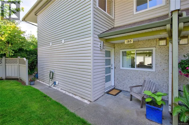 105 - 1537 NOEL AVENUE, Comox 2
