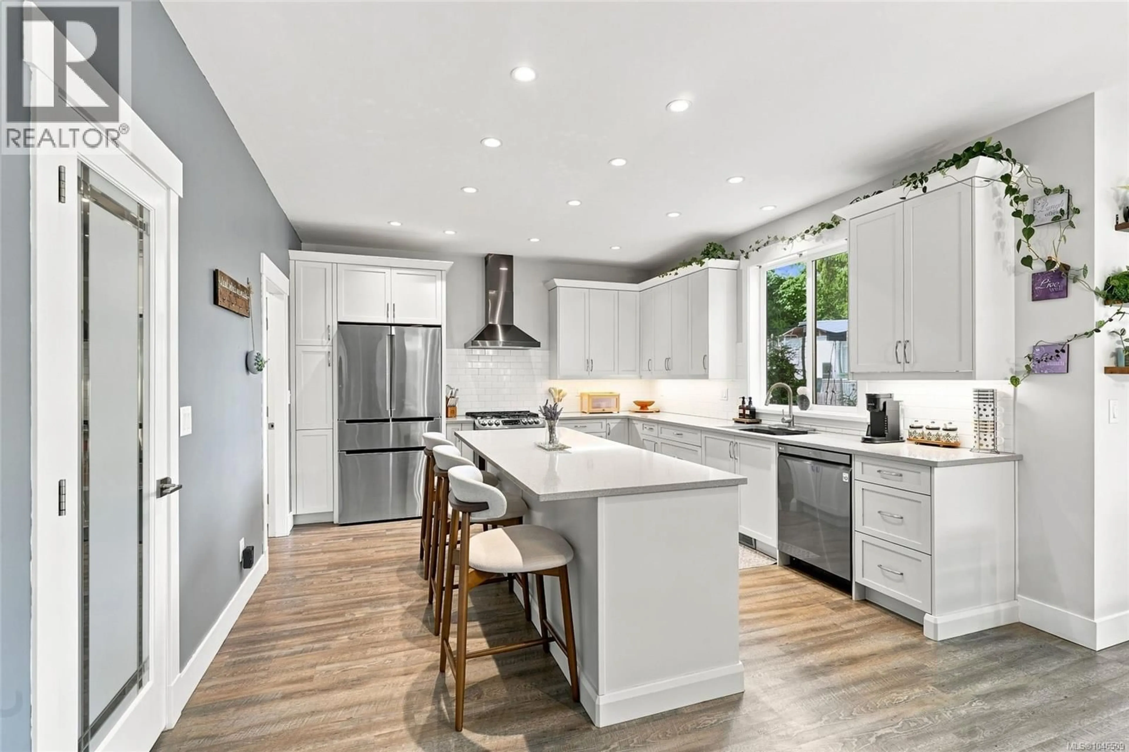 Open concept kitchen, unknown for 3793 MARJORIE WAY, Nanaimo British Columbia V9T0K3