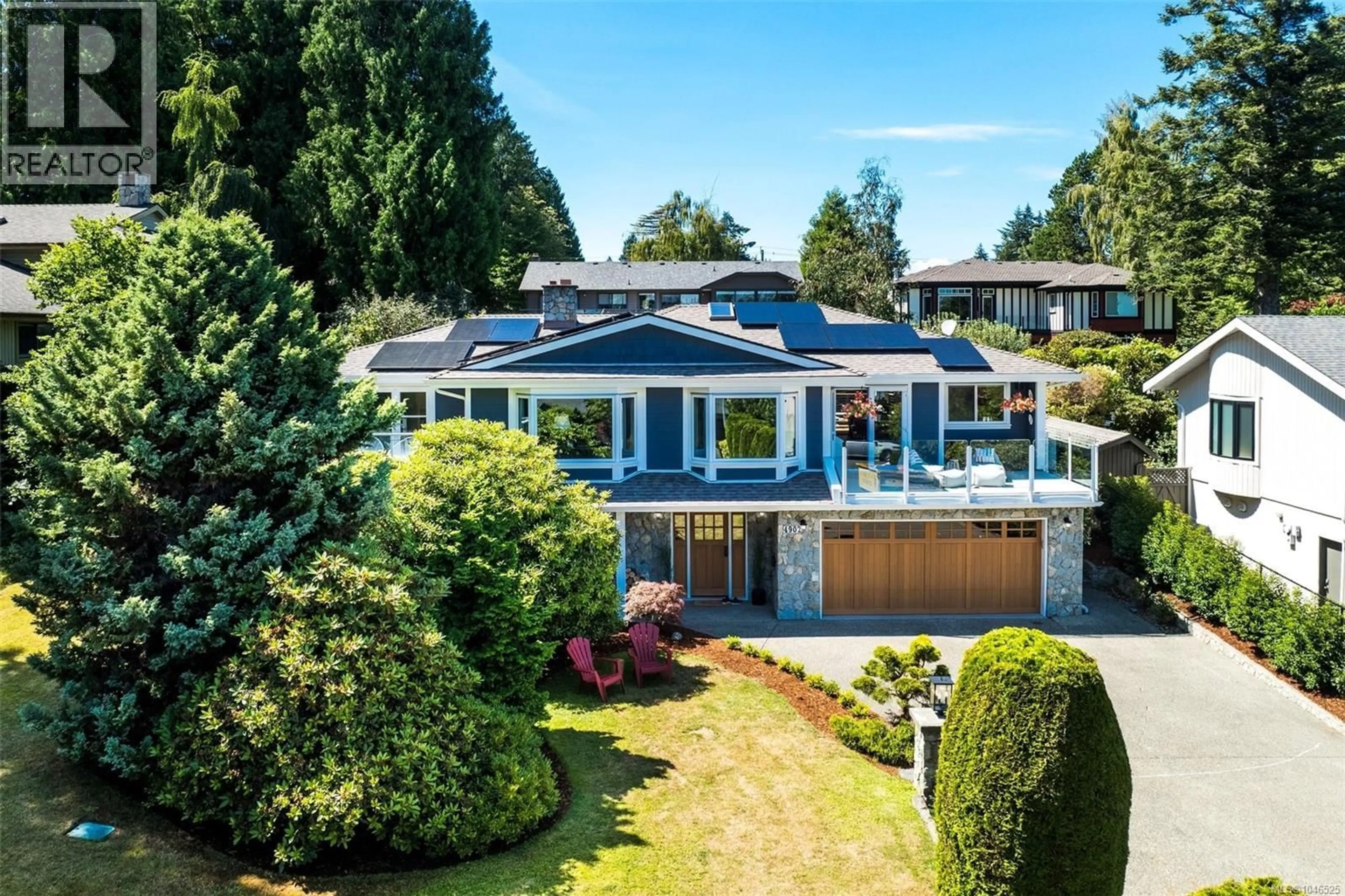 A pic from outside/outdoor area/front of a property/back of a property/a pic from drone, unknown for 4902 ALAMIDA CRESCENT, Saanich British Columbia V8Y2T3