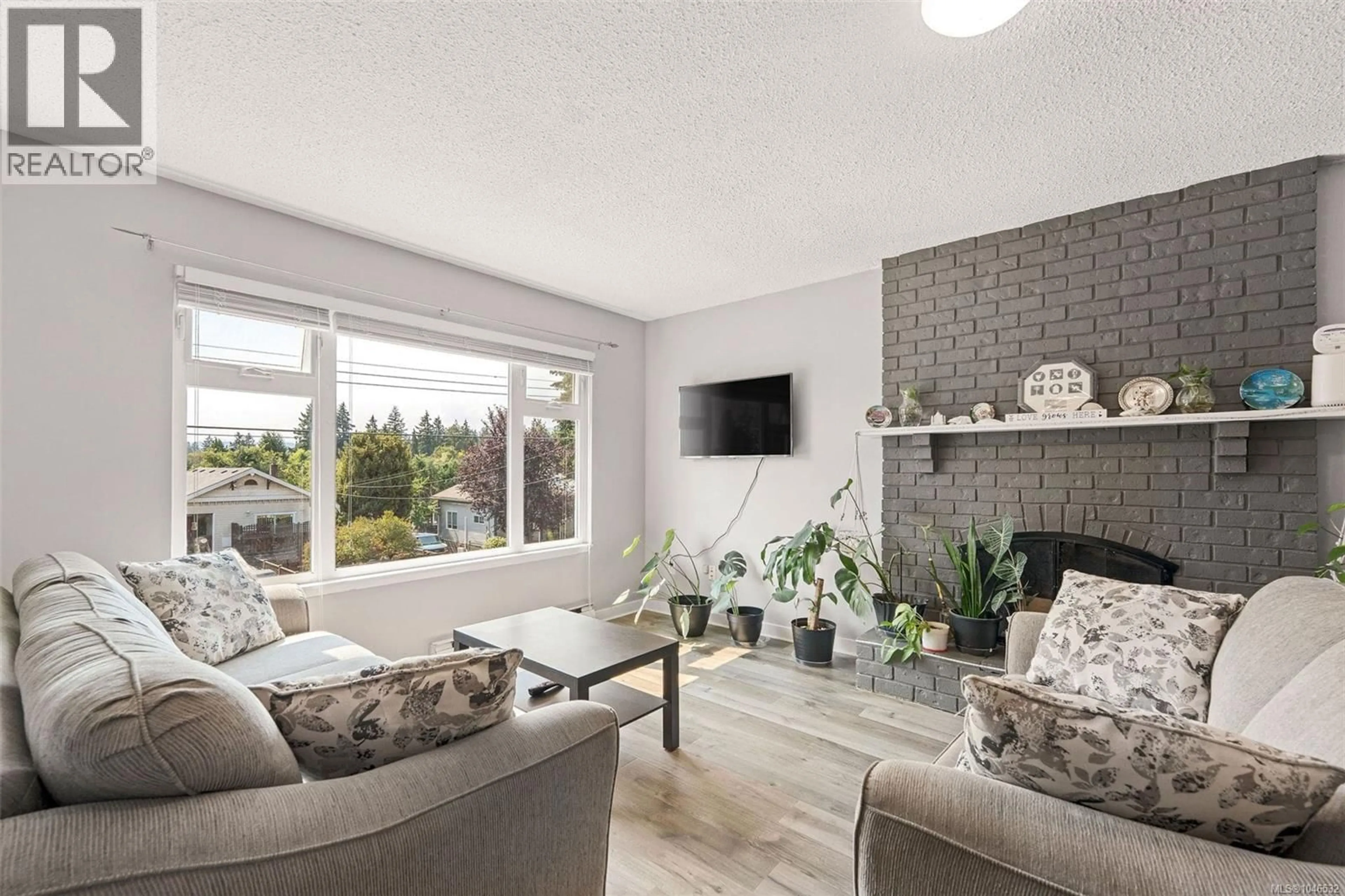 Living room with furniture, unknown for 4 - 524 ROSEHILL STREET, Nanaimo British Columbia V9S1E6