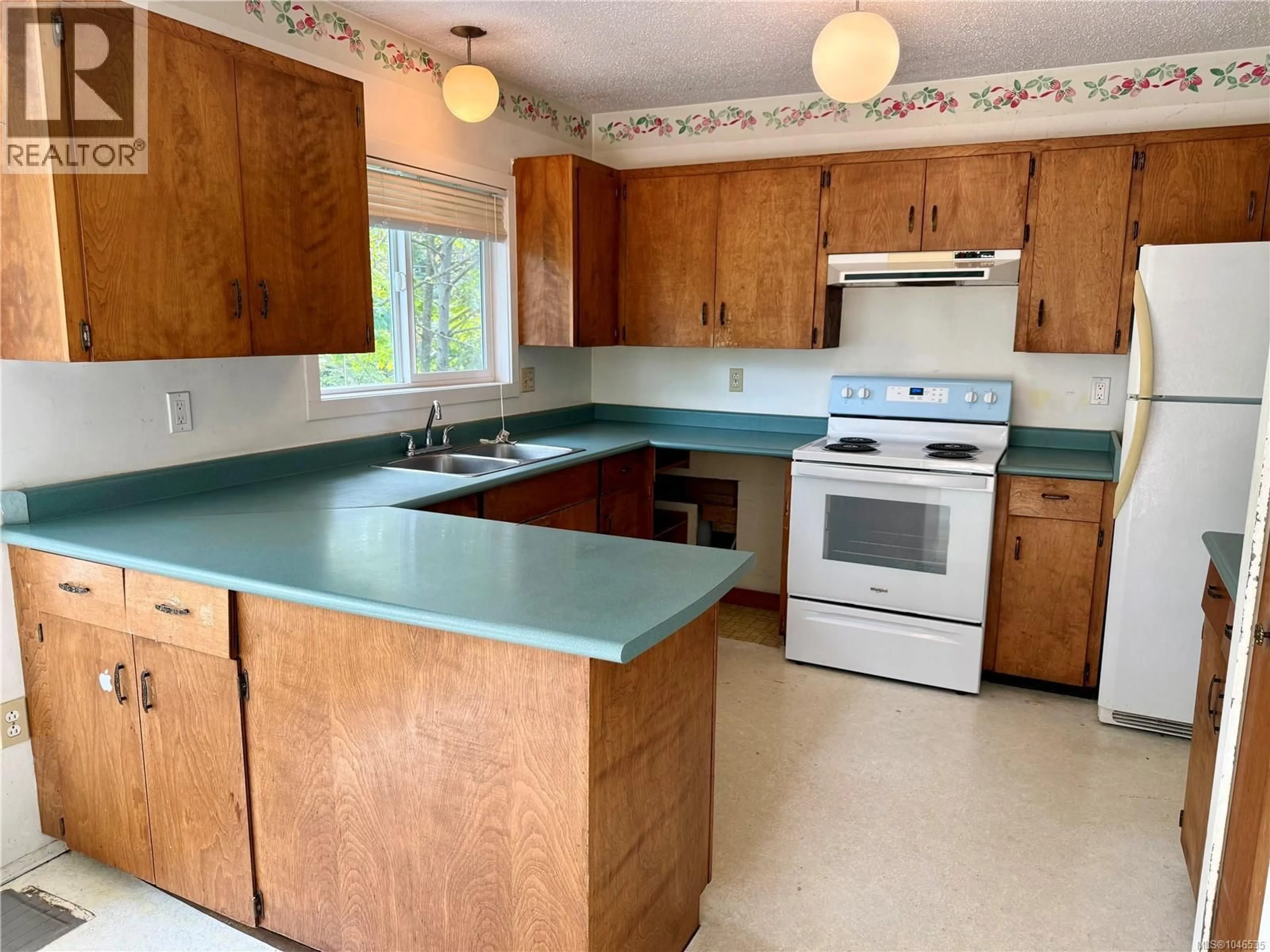 Standard kitchen, unknown for 4081 CAREY PLACE, Royston British Columbia V0R2V0