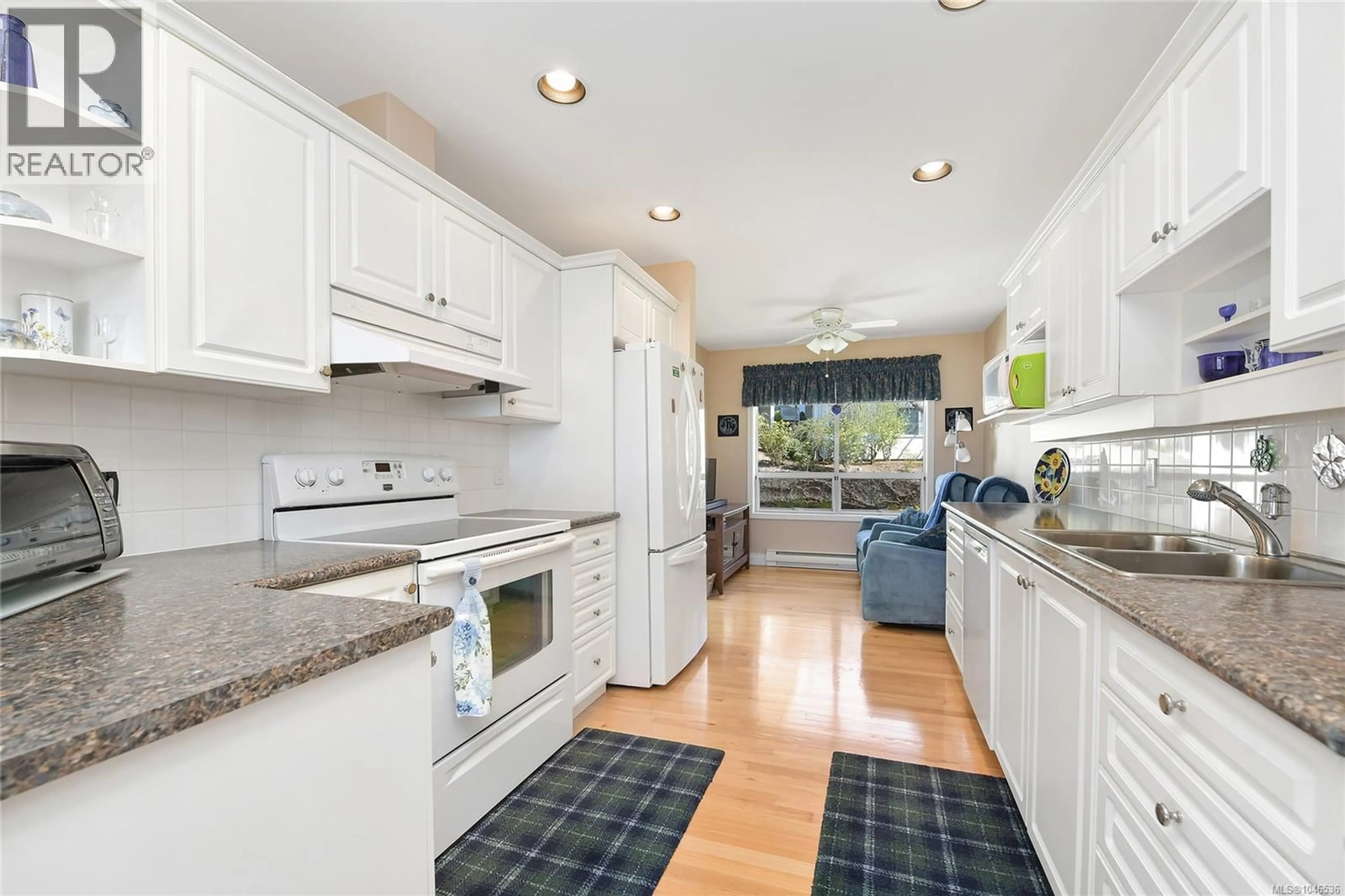Standard kitchen, ceramic/tile floor for 13 - 6038 STERLING DRIVE, Duncan British Columbia V9L5K4