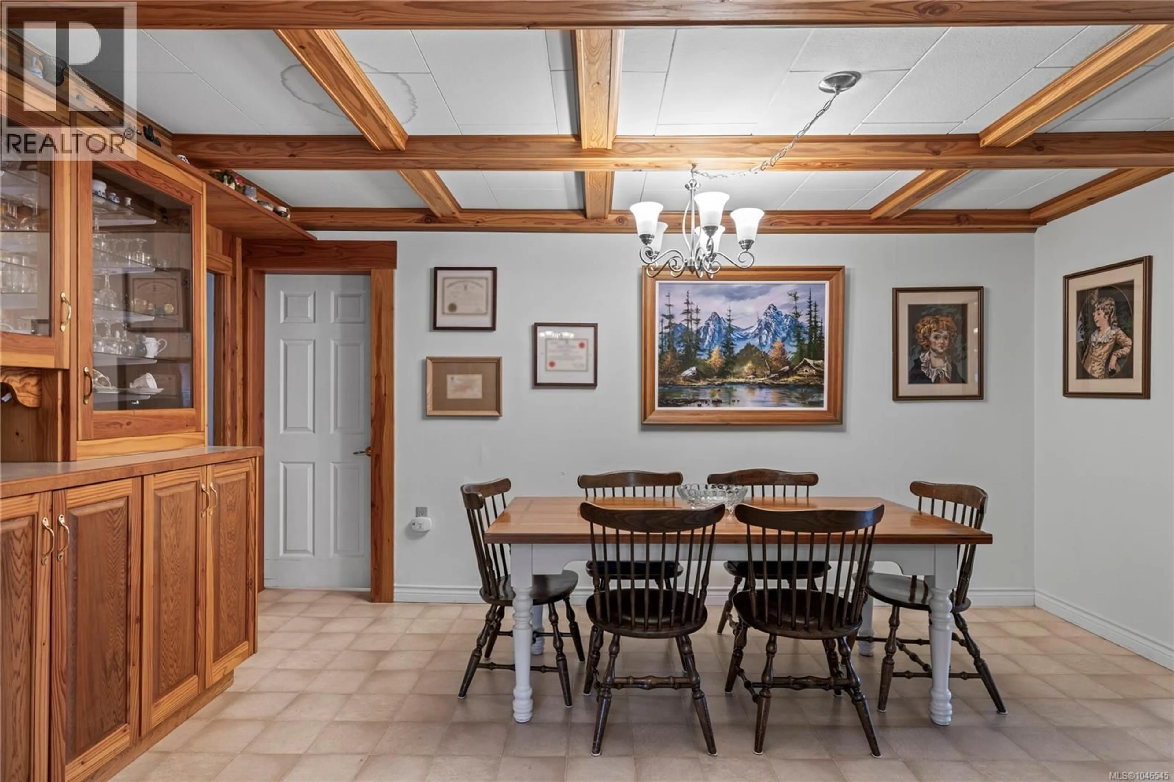 Dining room, ceramic/tile floor for 594 PYM STREET NORTH, Parksville British Columbia V9P1B6