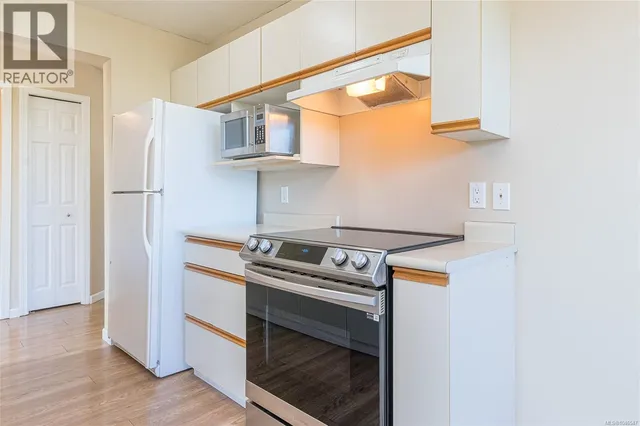 104 - 435 MORISON AVENUE, Parksville 2