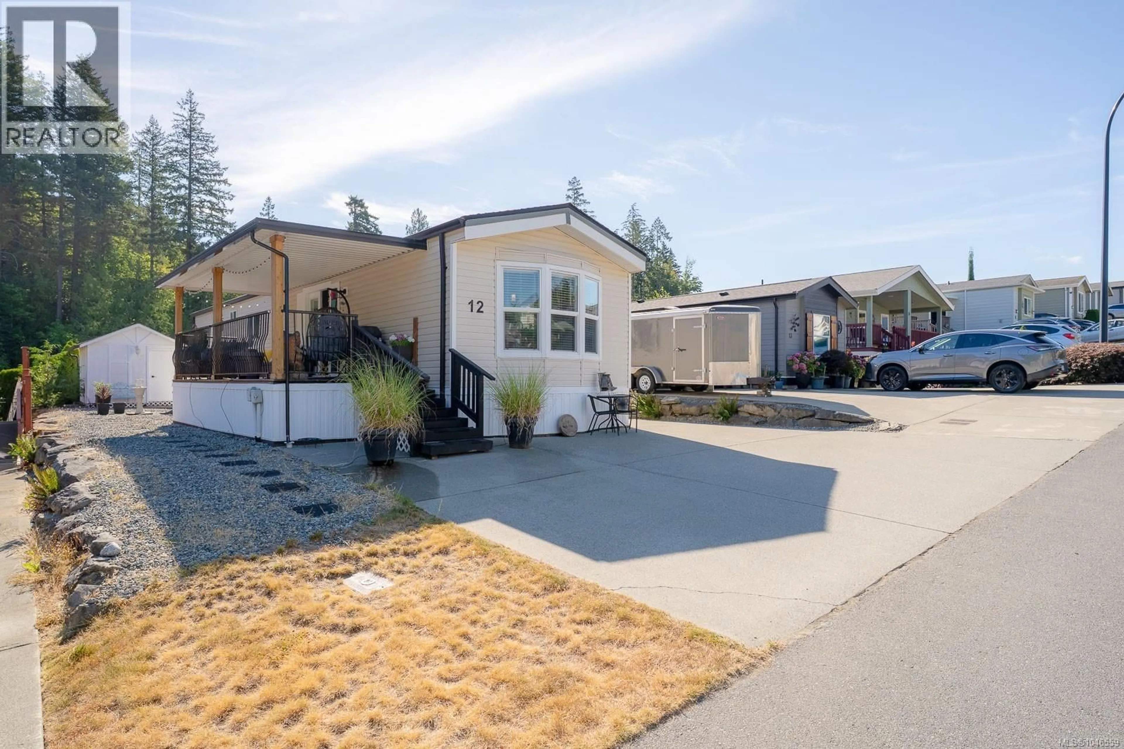 Home with vinyl exterior material, street for 12 - 525 JIM CRAM DRIVE, Ladysmith British Columbia V9G0A5
