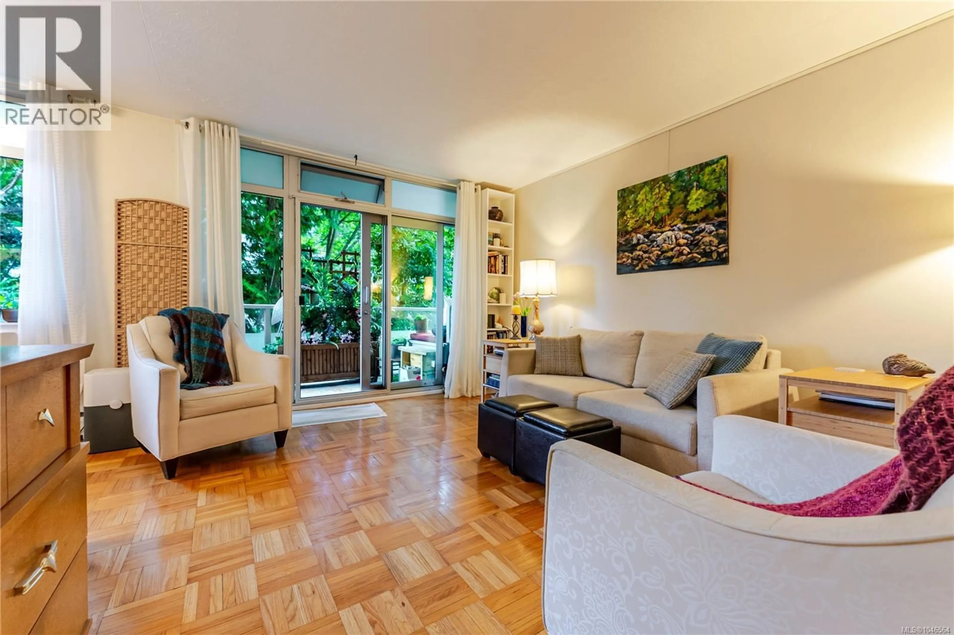 Living room with furniture, unknown for 101 - 250 DOUGLAS STREET, Victoria British Columbia V8V2P4