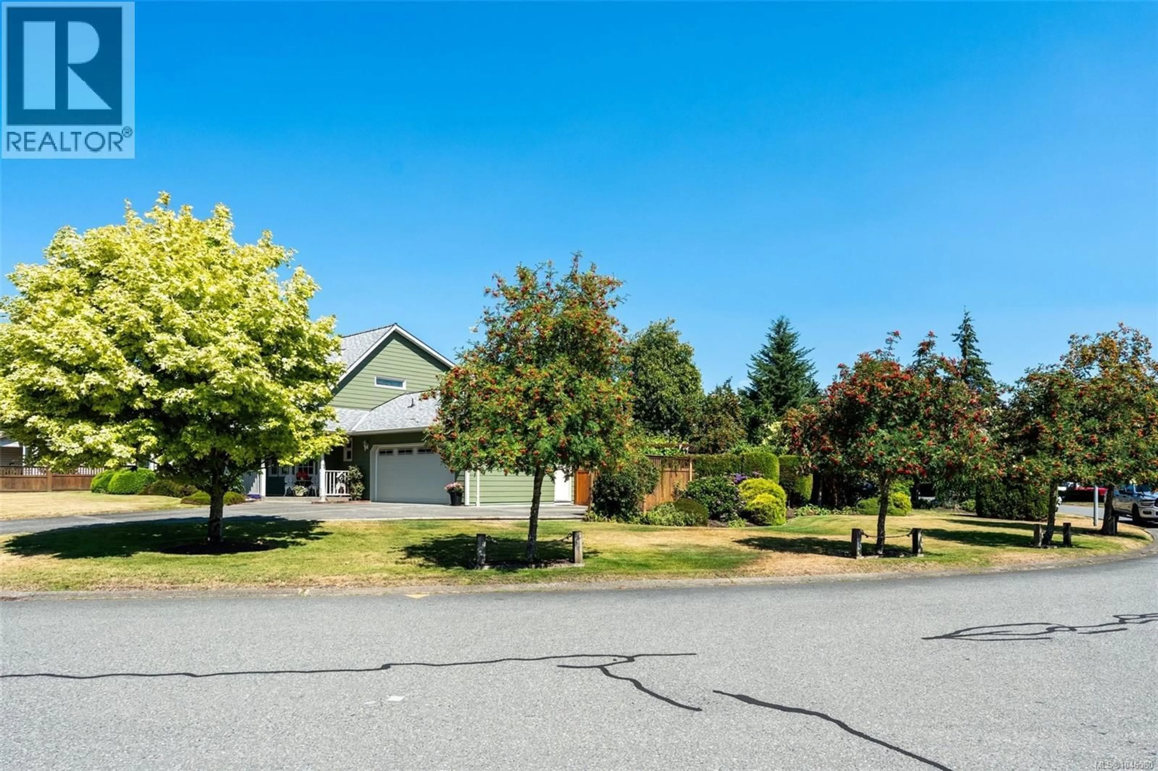 A pic from outside/outdoor area/front of a property/back of a property/a pic from drone, mountain view for 3141 ANTROBUS CRESCENT, Colwood British Columbia V9B5P4