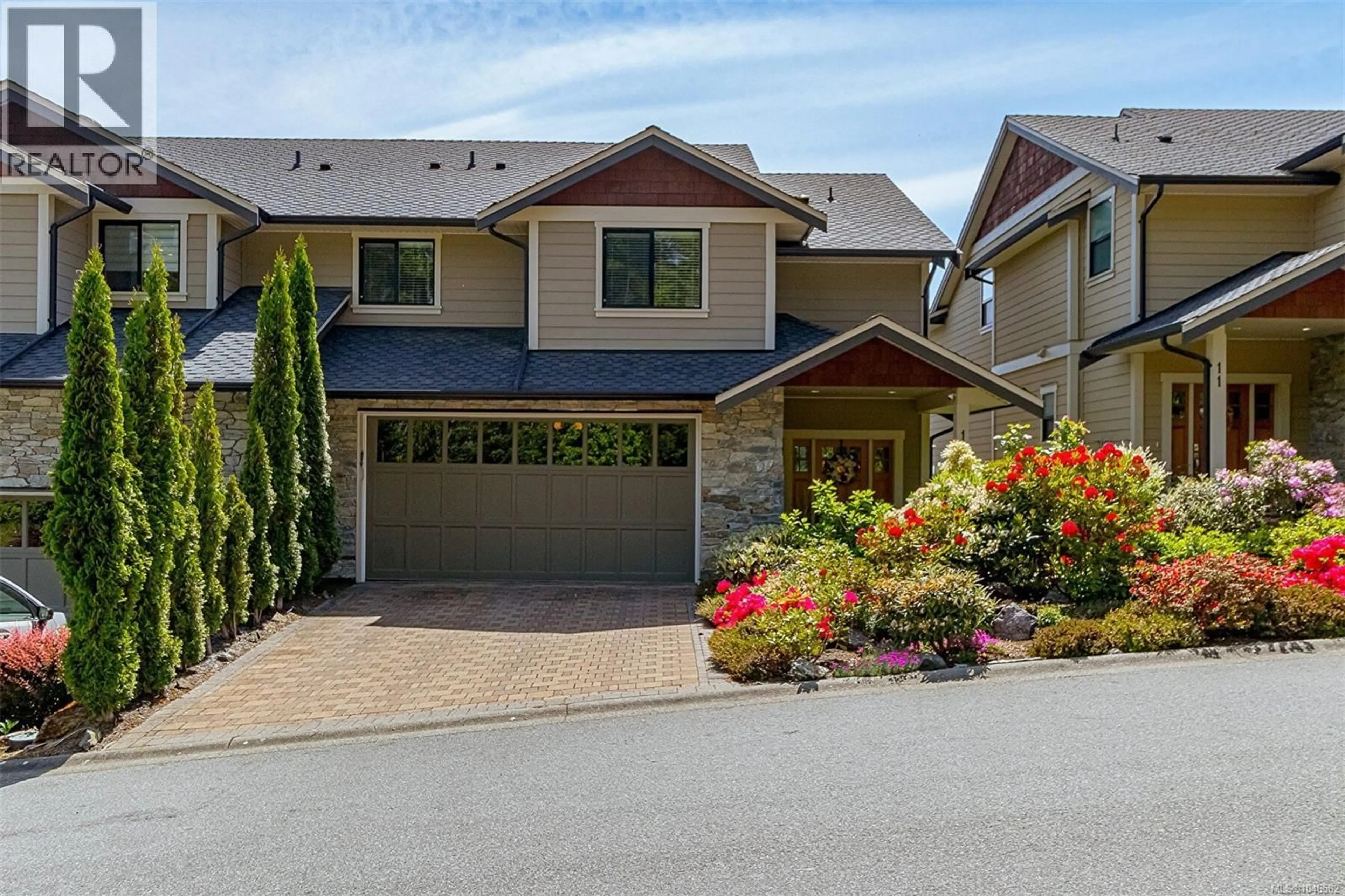 Home with vinyl exterior material, street for 10 - 614 GRANROSE TERRACE, Colwood British Columbia V9C0C9