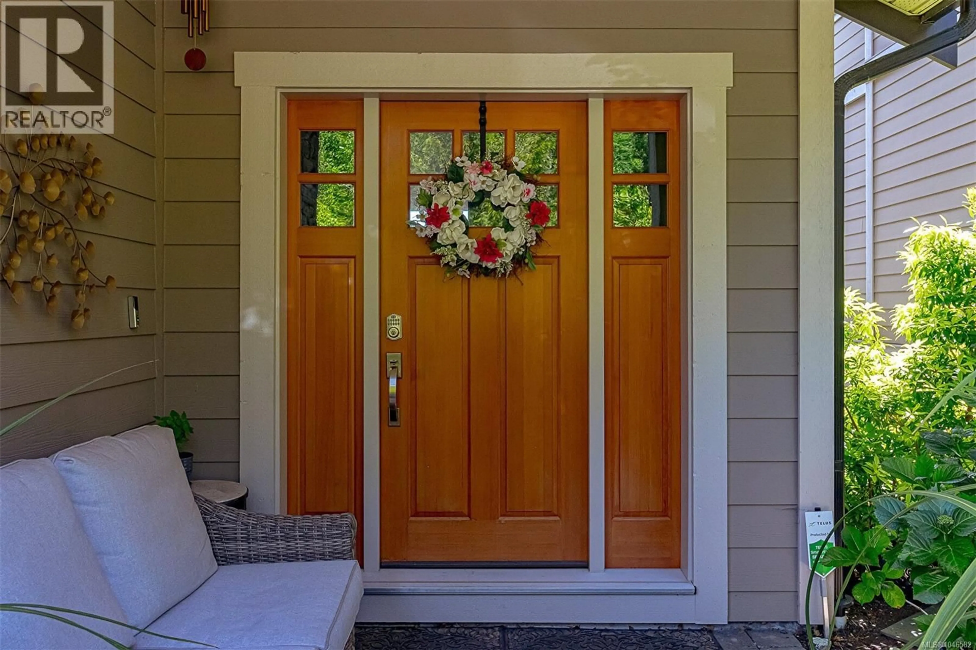 Indoor entryway for 10 - 614 GRANROSE TERRACE, Colwood British Columbia V9C0C9