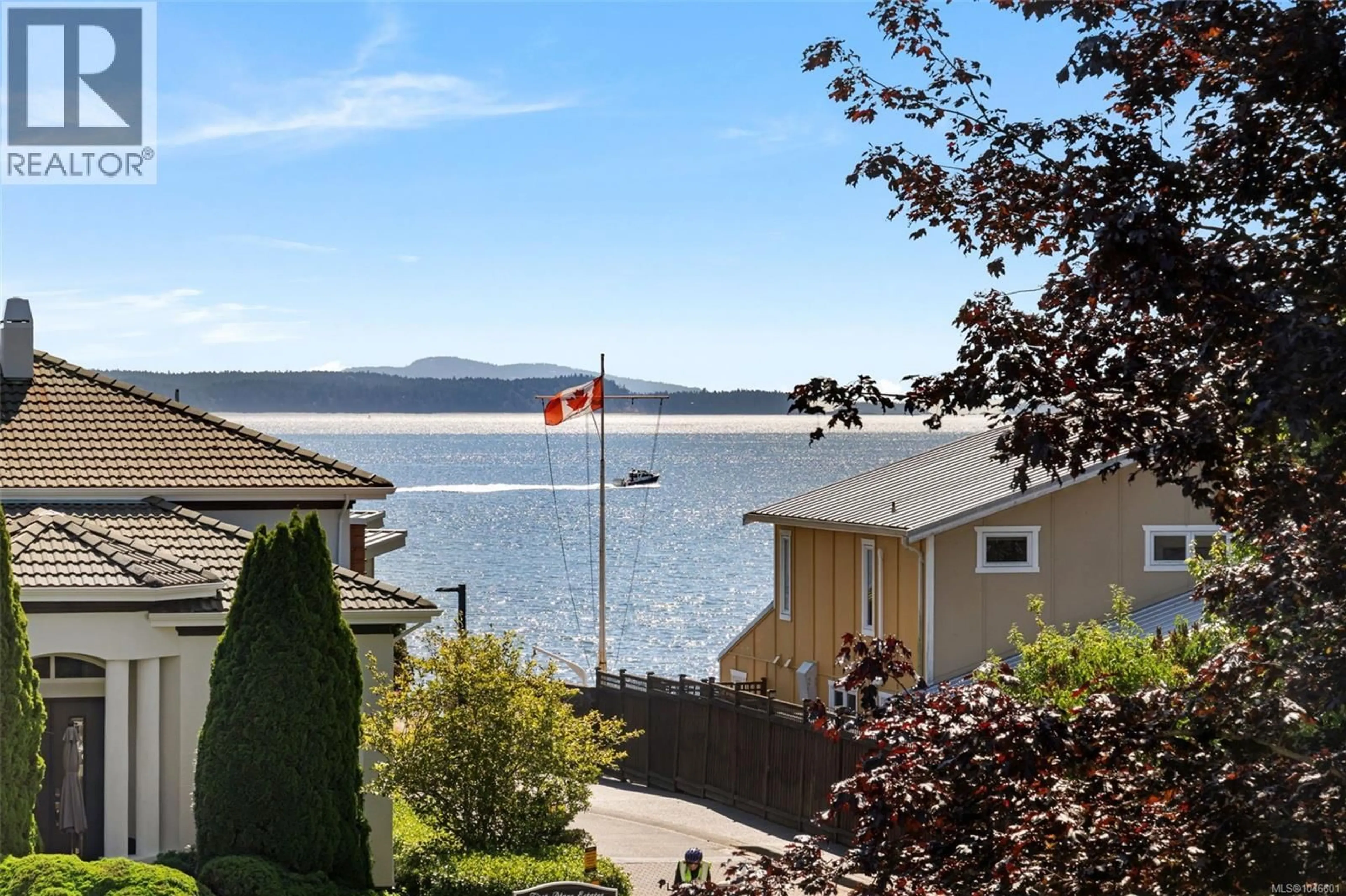 Patio, water/lake/river/ocean view for 310 - 9650 FIRST STREET, Sidney British Columbia V8L3C9