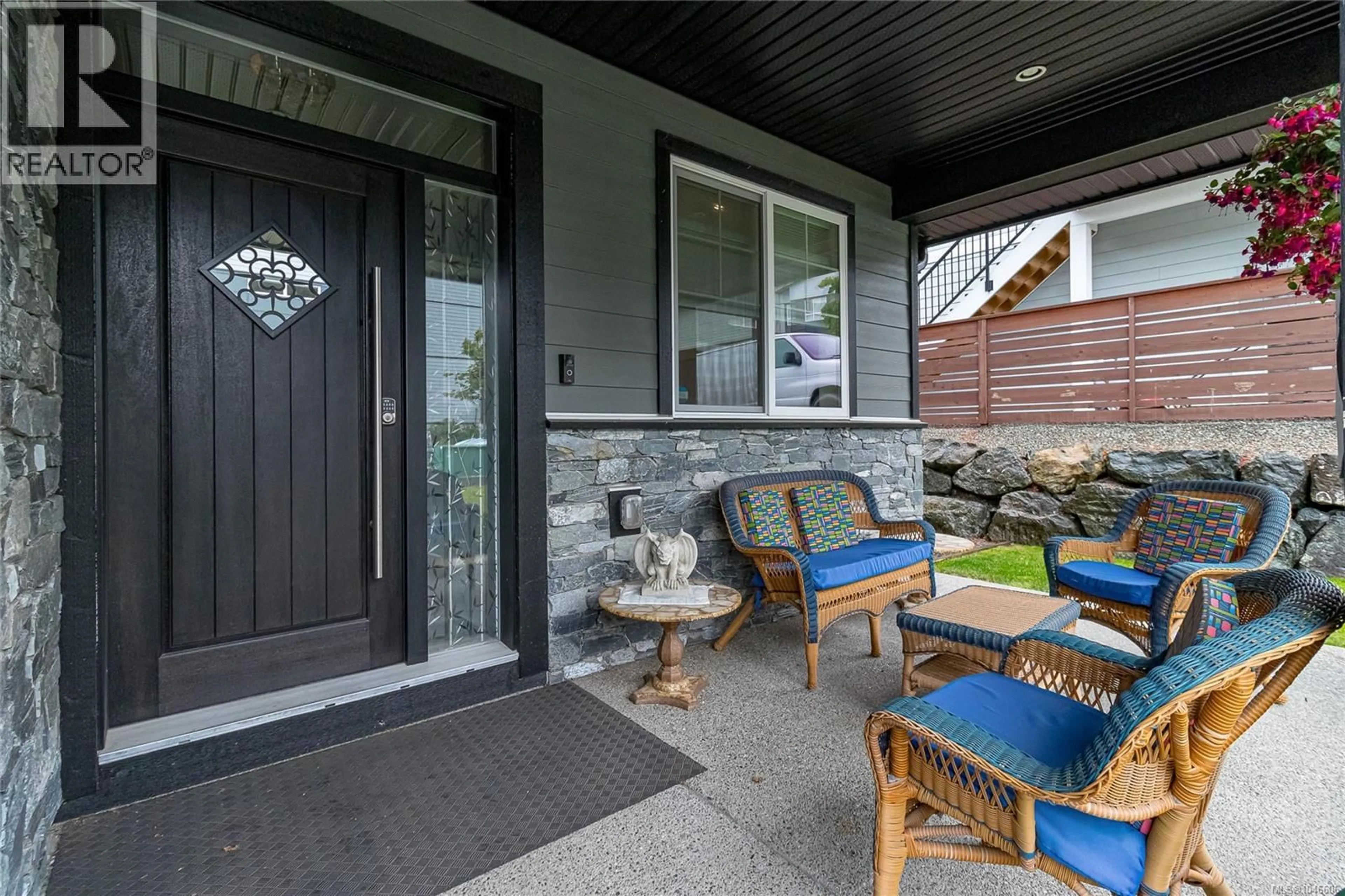 Indoor entryway for 2117 TRIANGLE TRAIL, Langford British Columbia V9C0R2