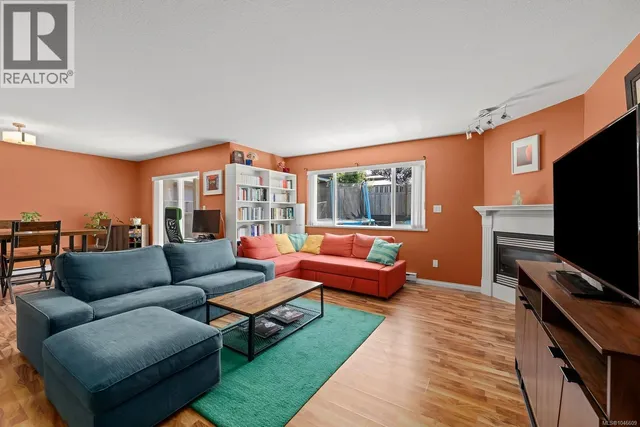 3351 CONISTON CRESCENT, Cumberland 4