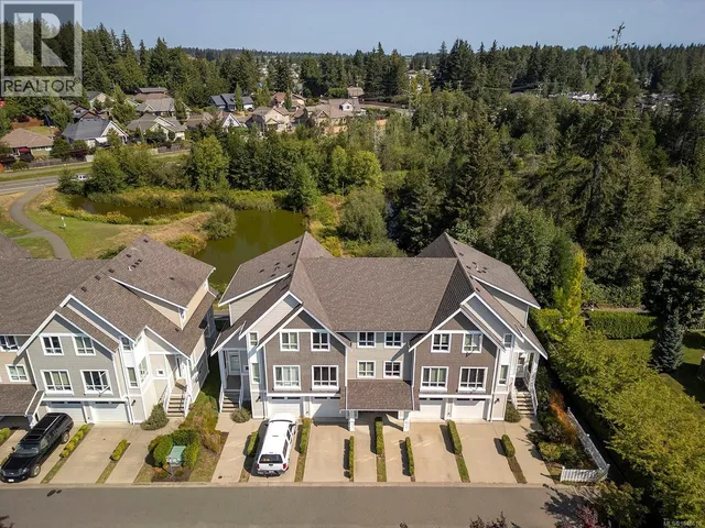 38 - 700 LANCASTER WAY, Comox 2