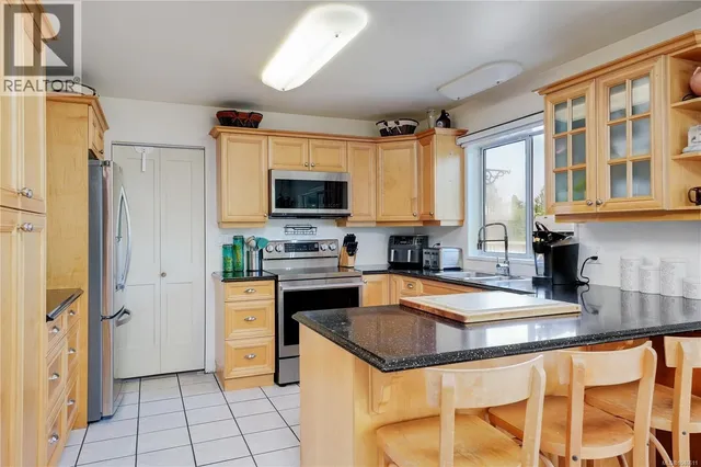 2227 FRENCH ROAD SOUTH, Sooke 5
