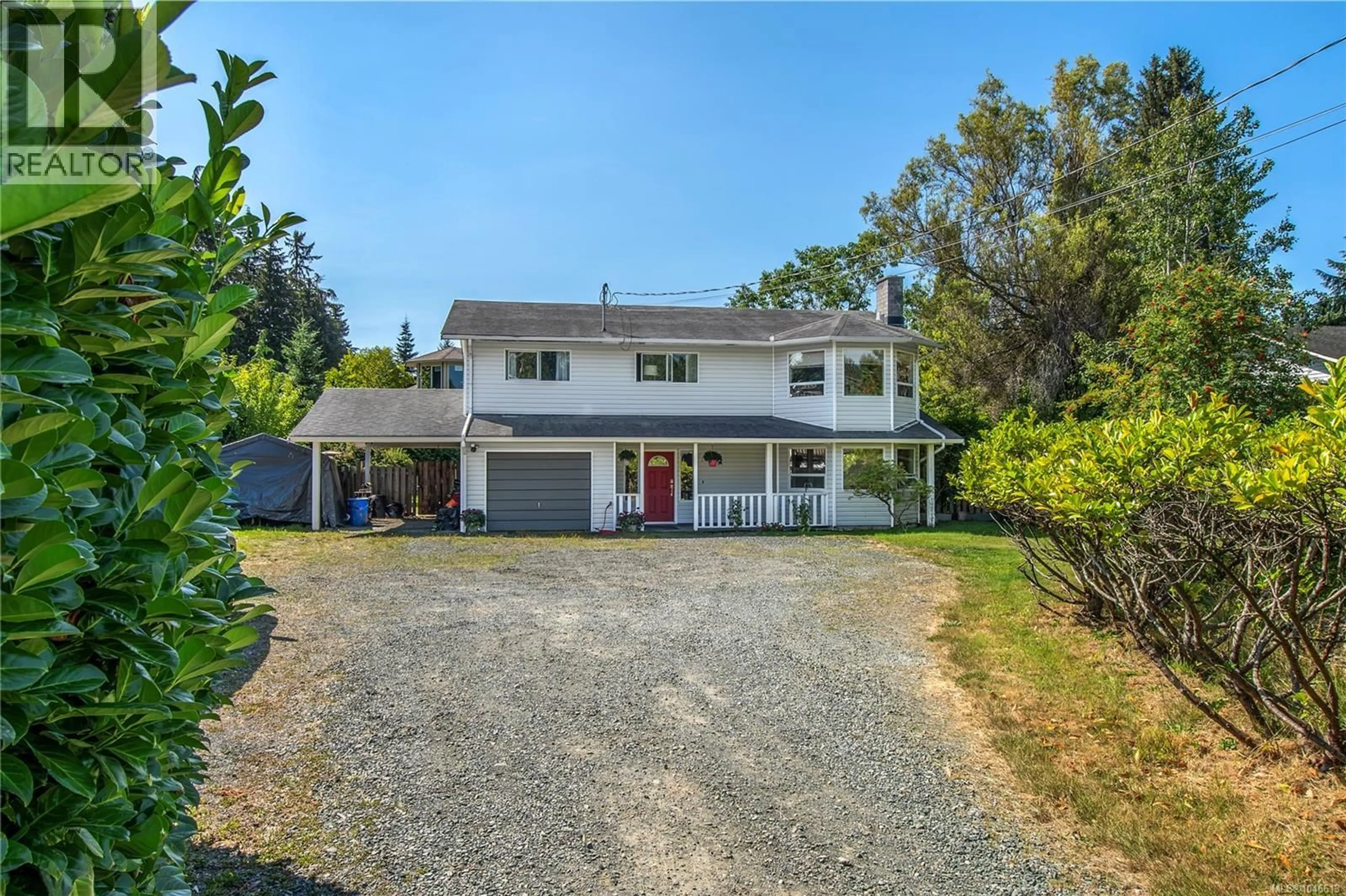 A pic from outside/outdoor area/front of a property/back of a property/a pic from drone, street for 423 HARROGATE ROAD, Campbell River British Columbia V9W1W1