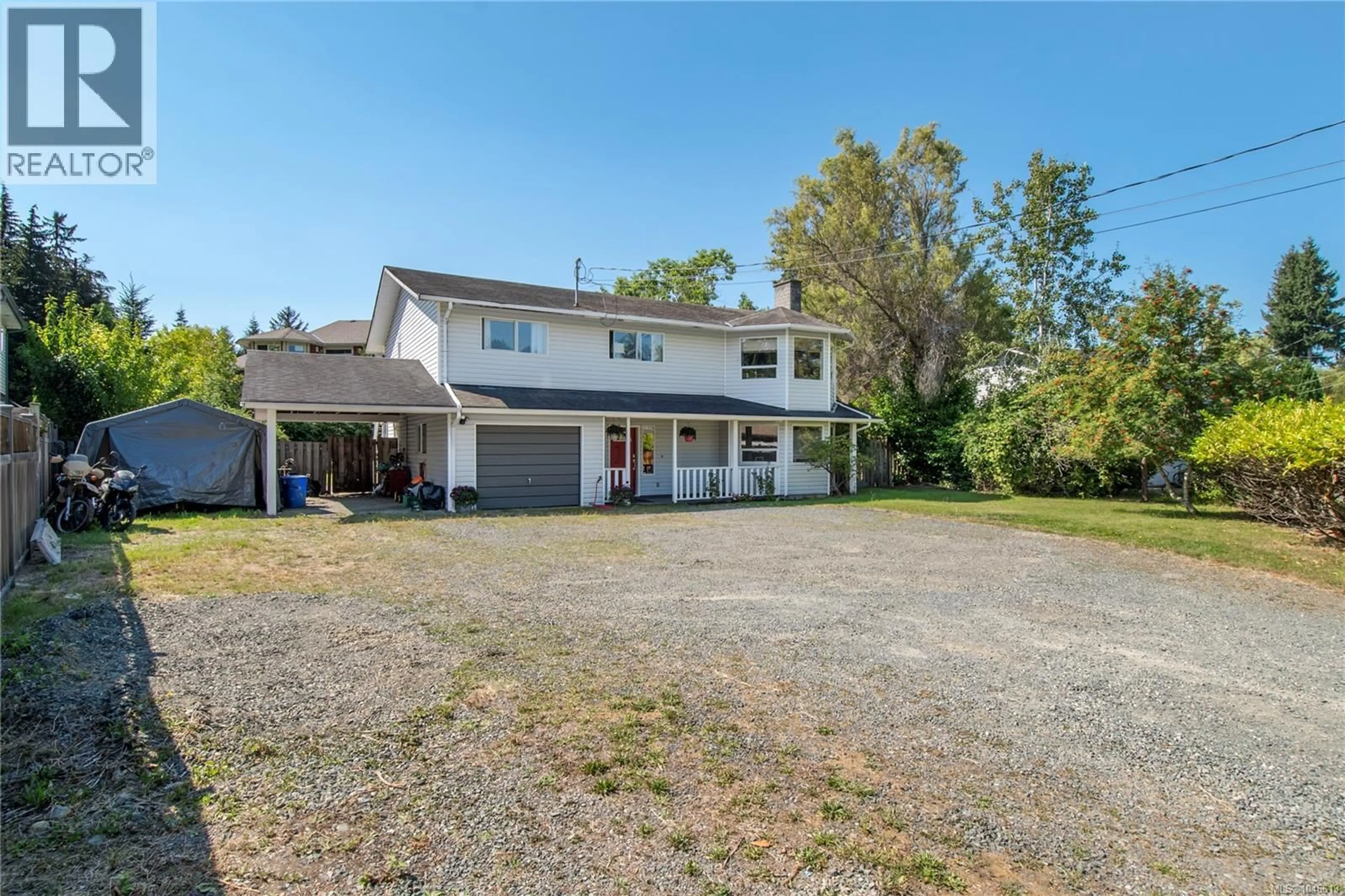 A pic from outside/outdoor area/front of a property/back of a property/a pic from drone, unknown for 423 HARROGATE ROAD, Campbell River British Columbia V9W1W1