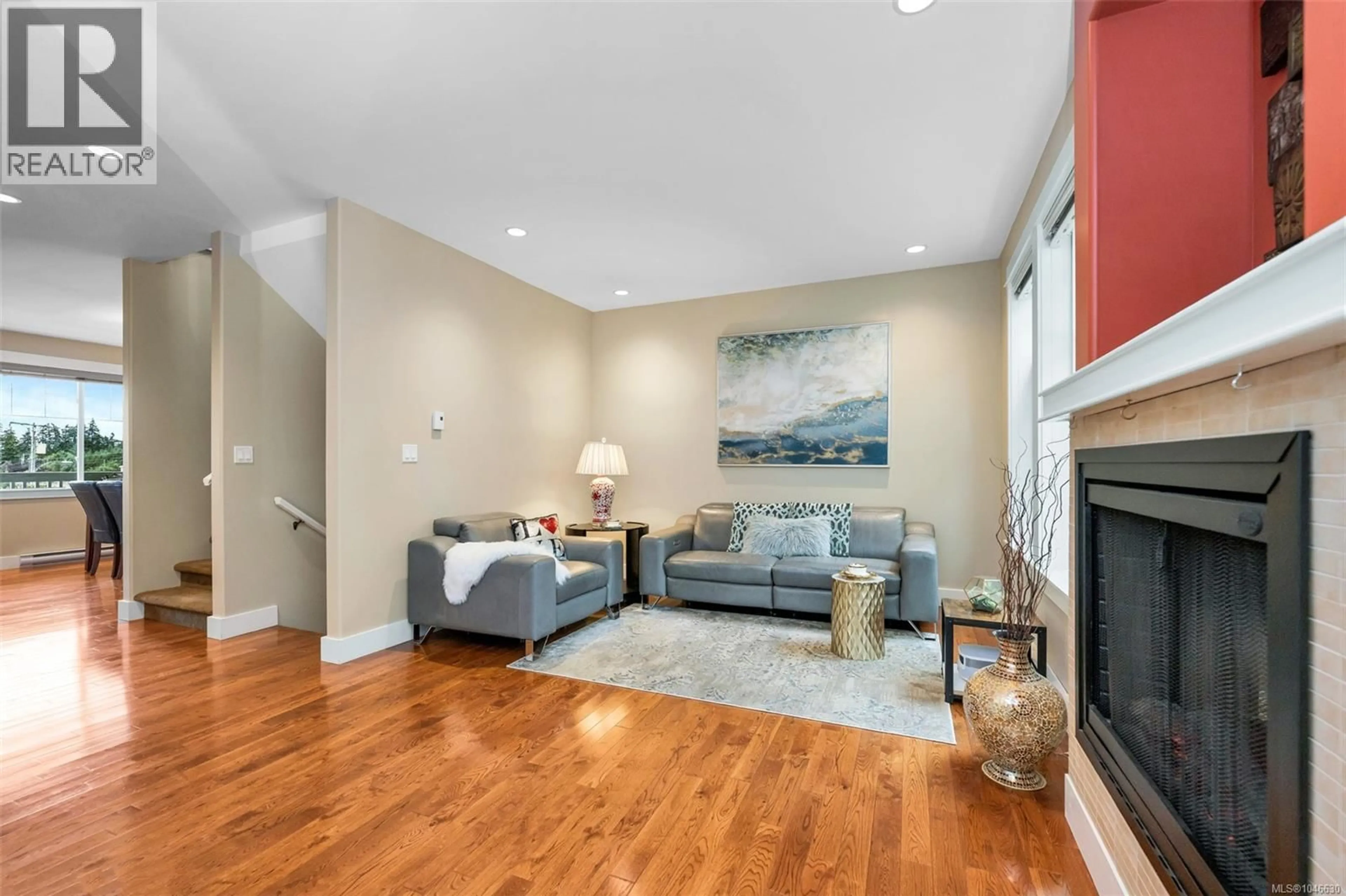 Living room with furniture, unknown for 7 - 4583 WILKINSON ROAD, Saanich British Columbia V8Z5C3