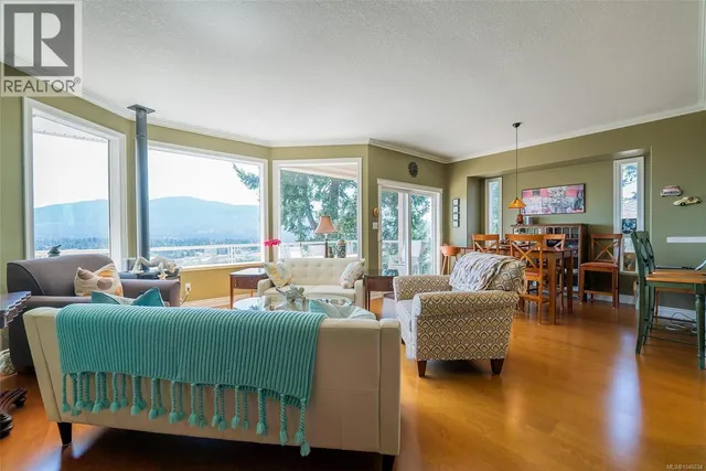 180 RAINBOW CRESCENT, Nanaimo 2