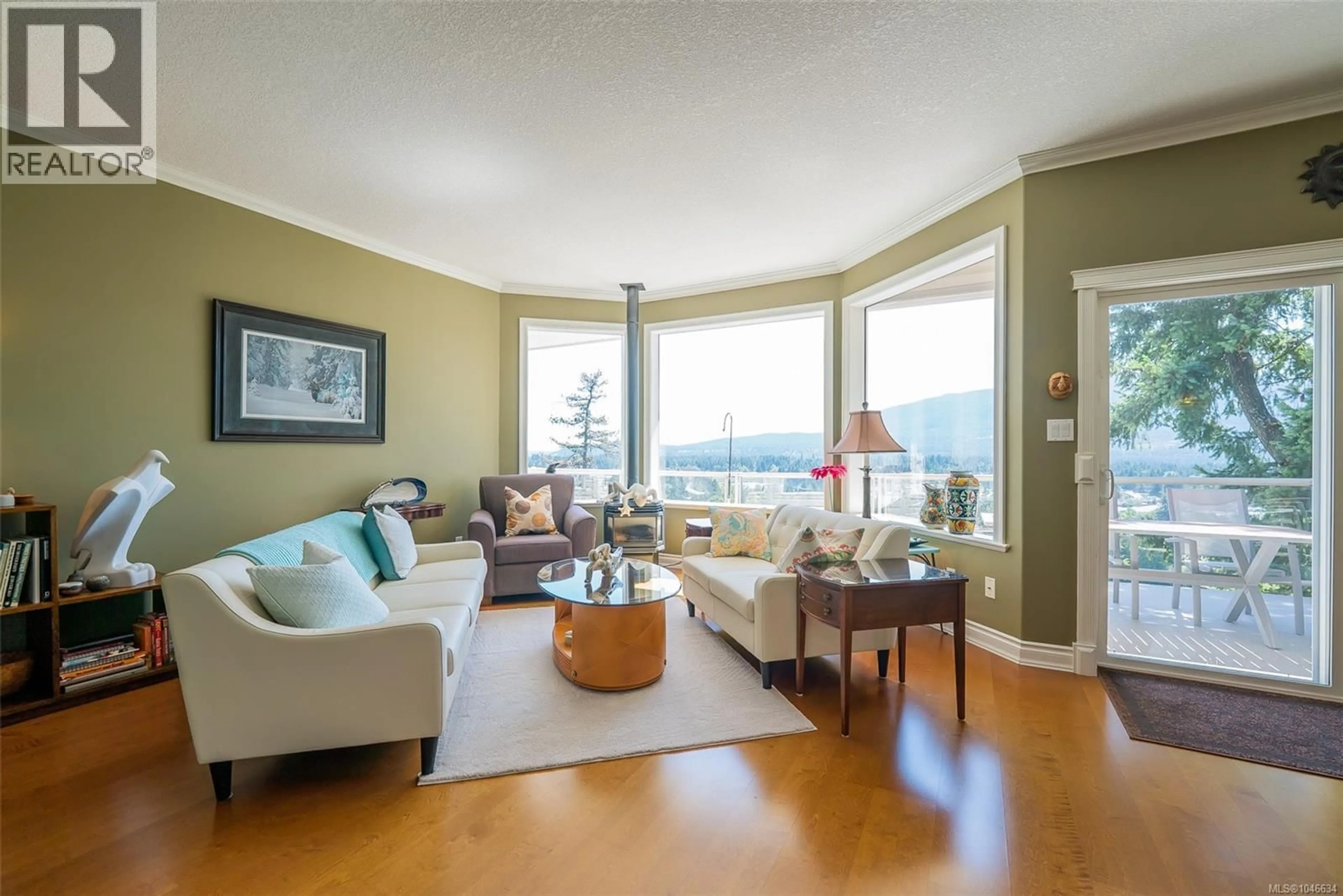 Living room with furniture, wood/laminate floor for 180 RAINBOW CRESCENT, Nanaimo British Columbia V9T4Y2