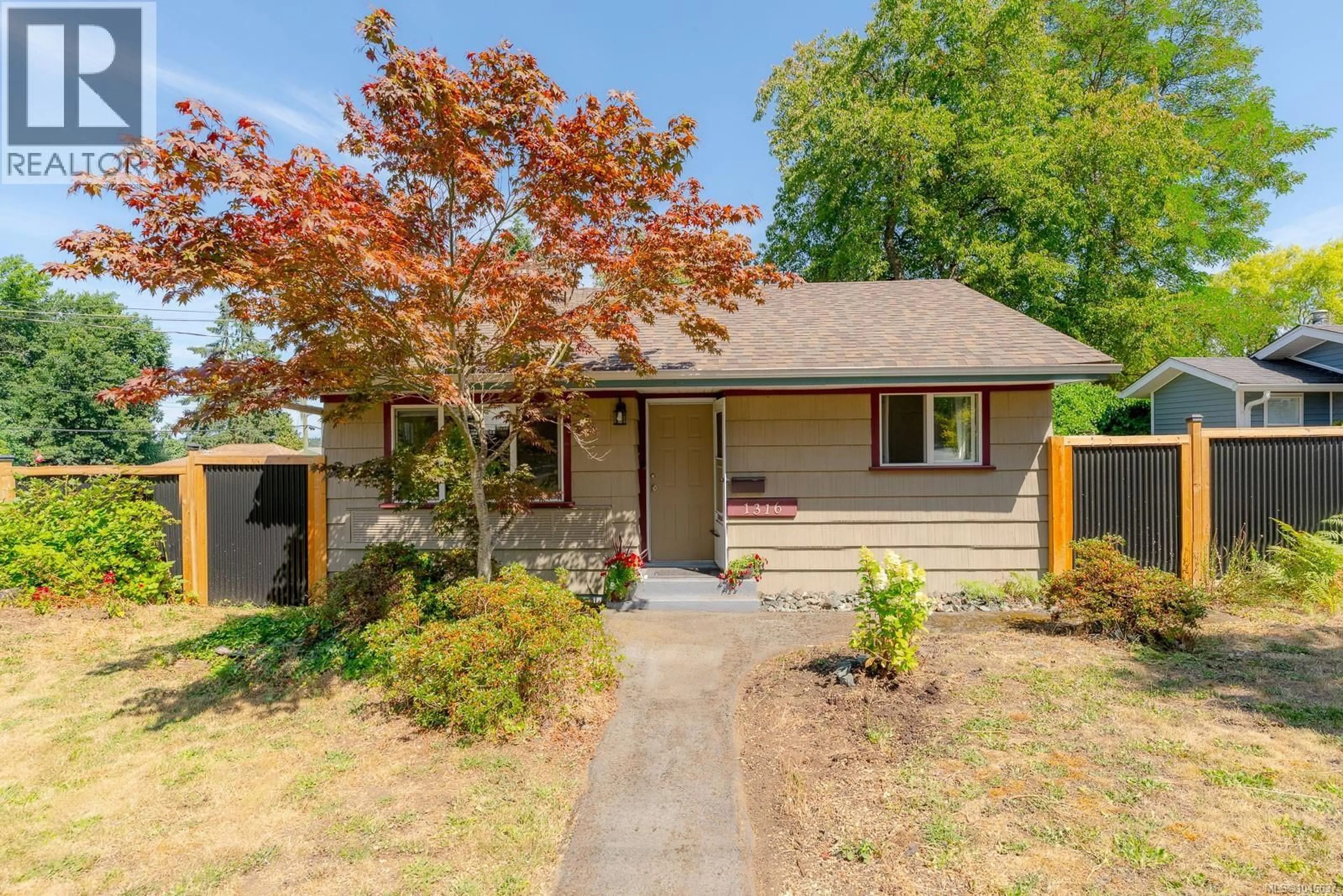 Unknown for 1316 WADDINGTON ROAD, Nanaimo British Columbia V9S4V7
