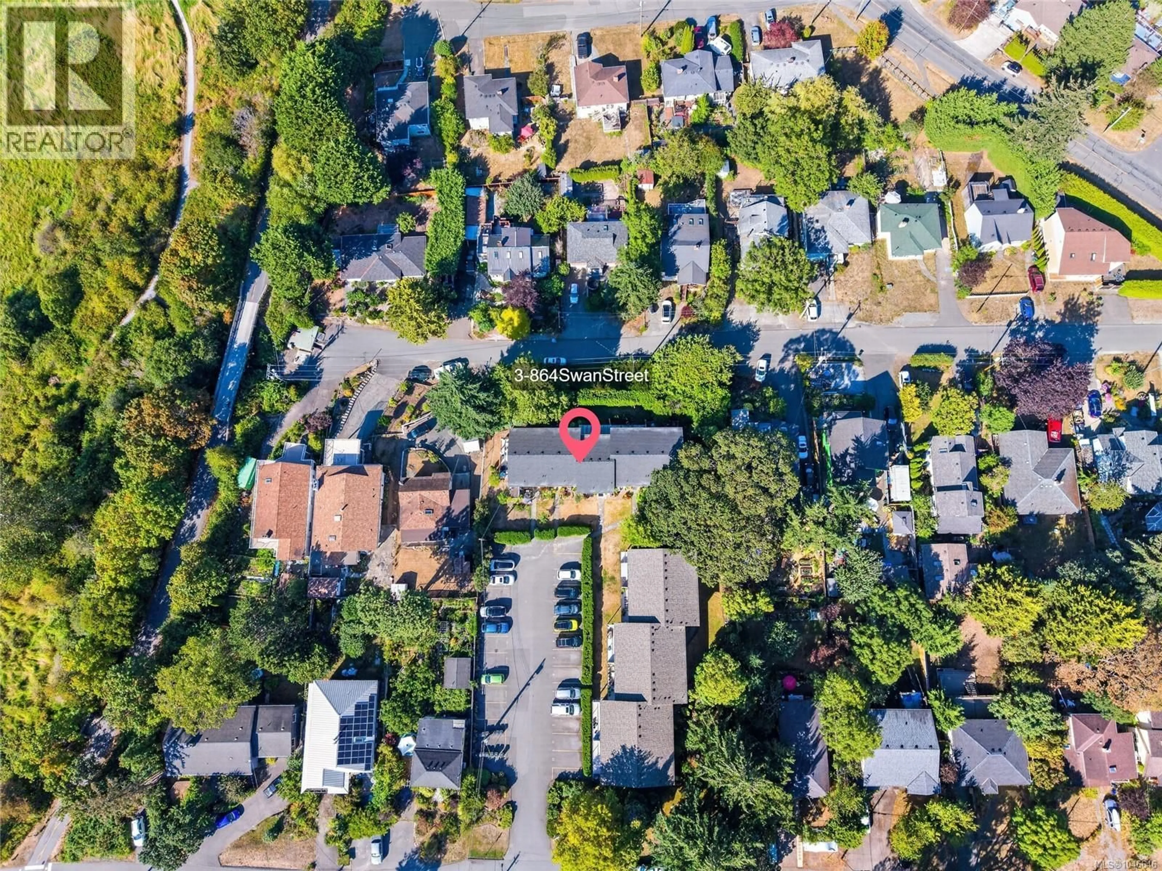 A pic from outside/outdoor area/front of a property/back of a property/a pic from drone, street for 3 - 864 SWAN STREET, Saanich British Columbia V8X2Z3