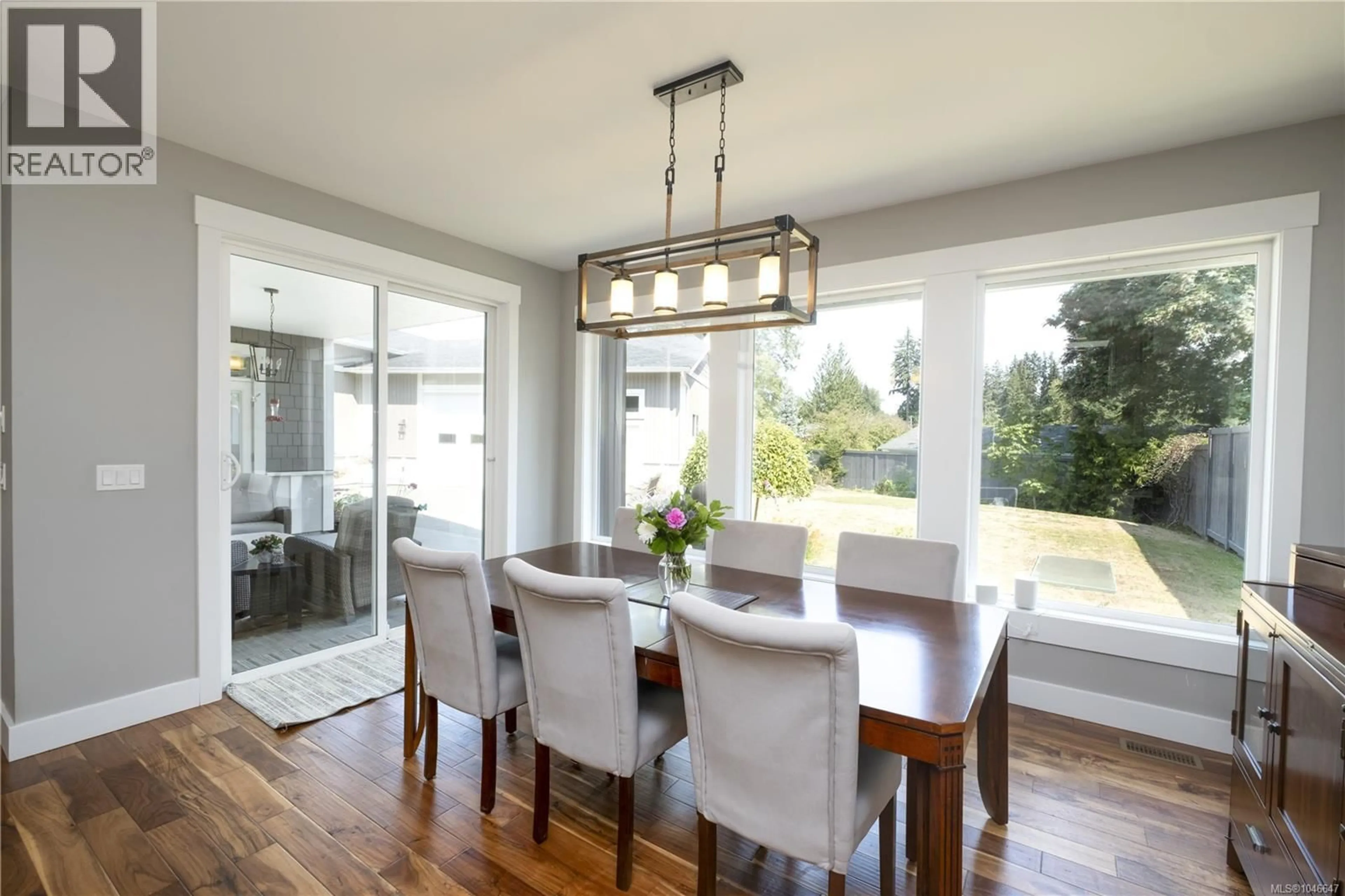 Dining room, wood/laminate floor for 3024 BARFORD CRESCENT, Courtenay British Columbia V9N9L6