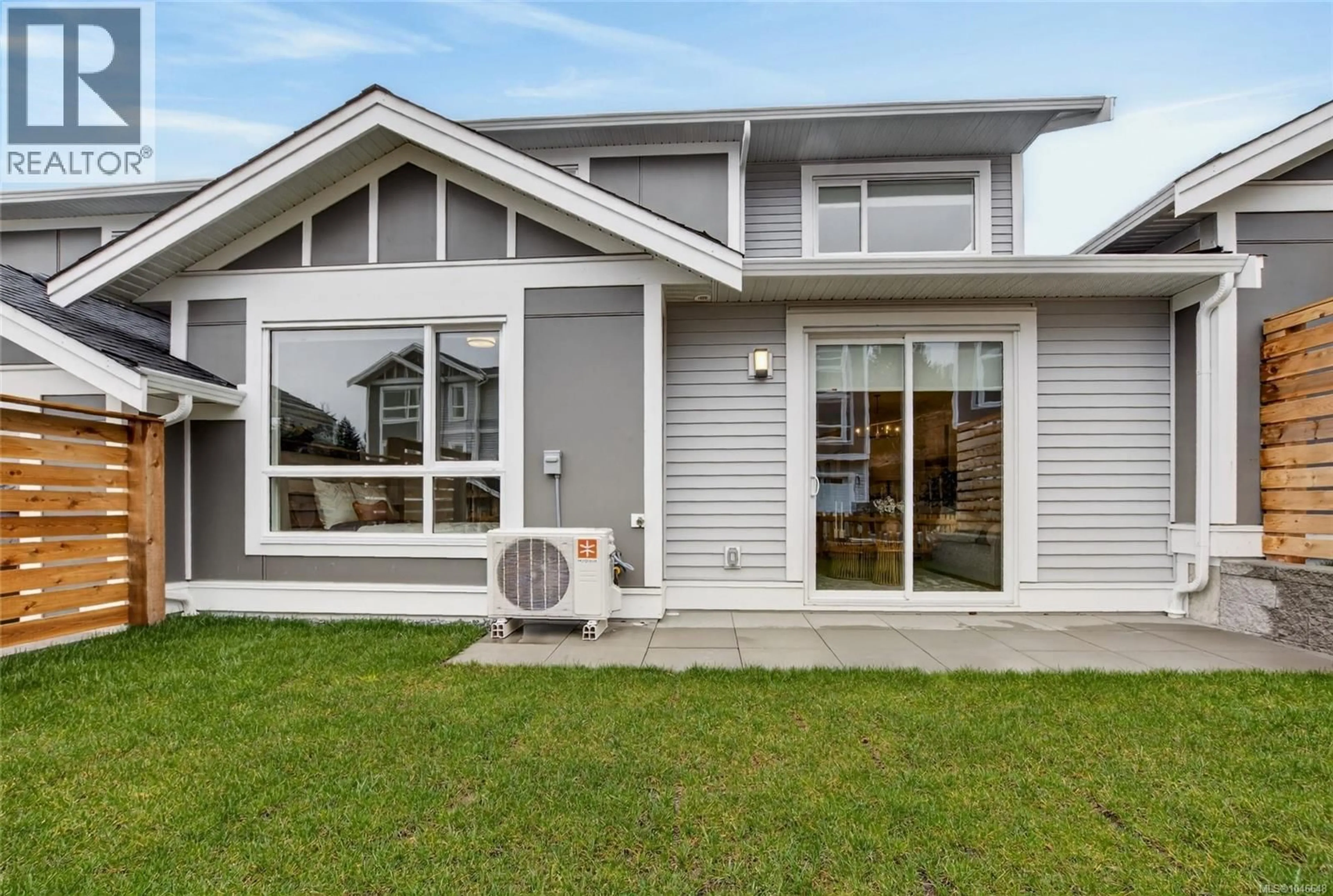 Home with vinyl exterior material, street for 114 - 3257 WOODRUSH DRIVE, Duncan British Columbia V9L0J9