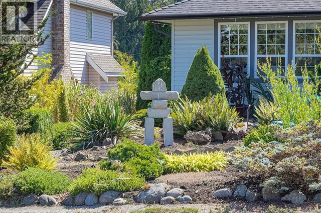3162 CHANNEL BOULEVARD, Chemainus 2