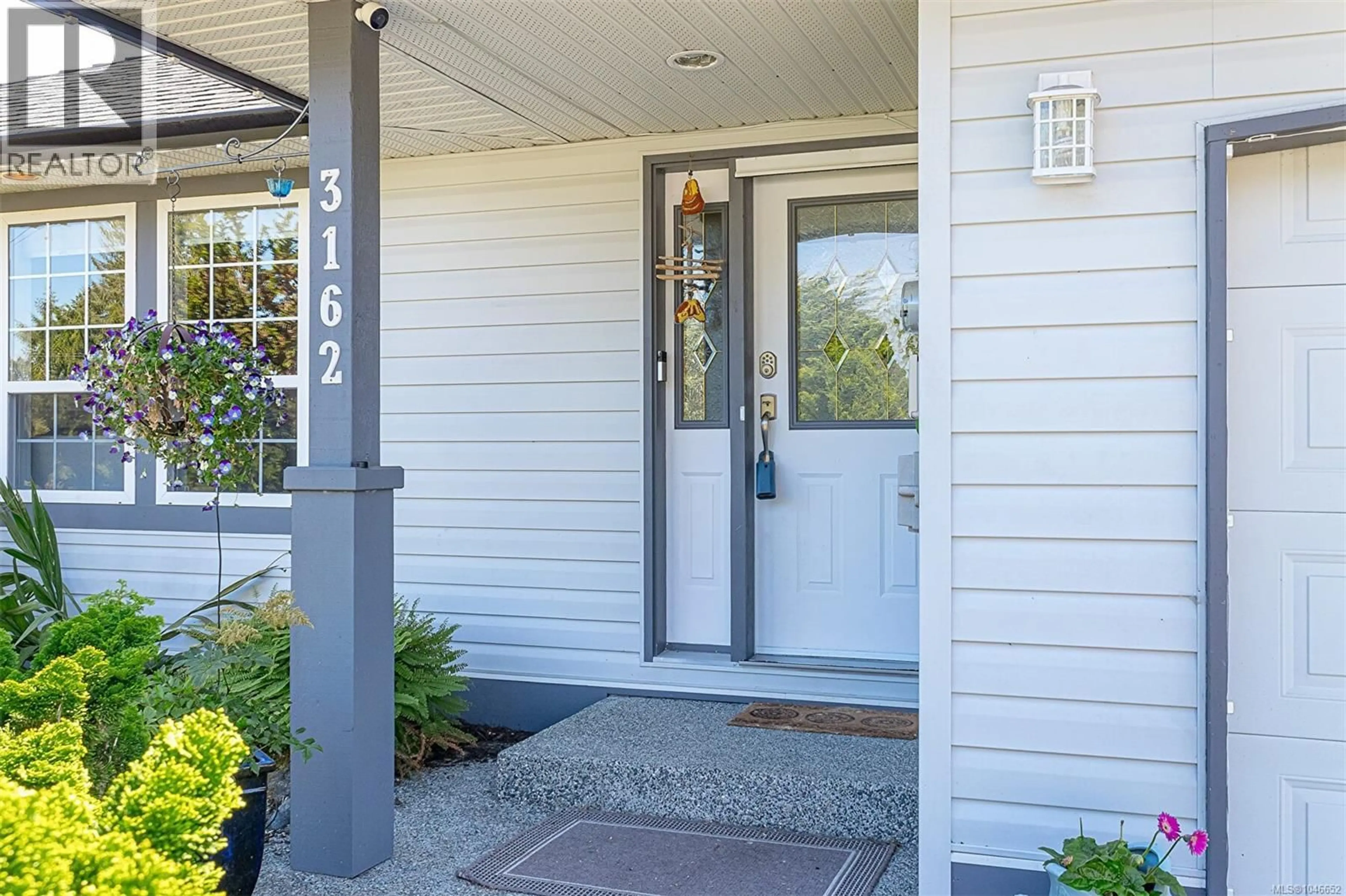Indoor entryway for 3162 CHANNEL BOULEVARD, Chemainus British Columbia V0R1K2