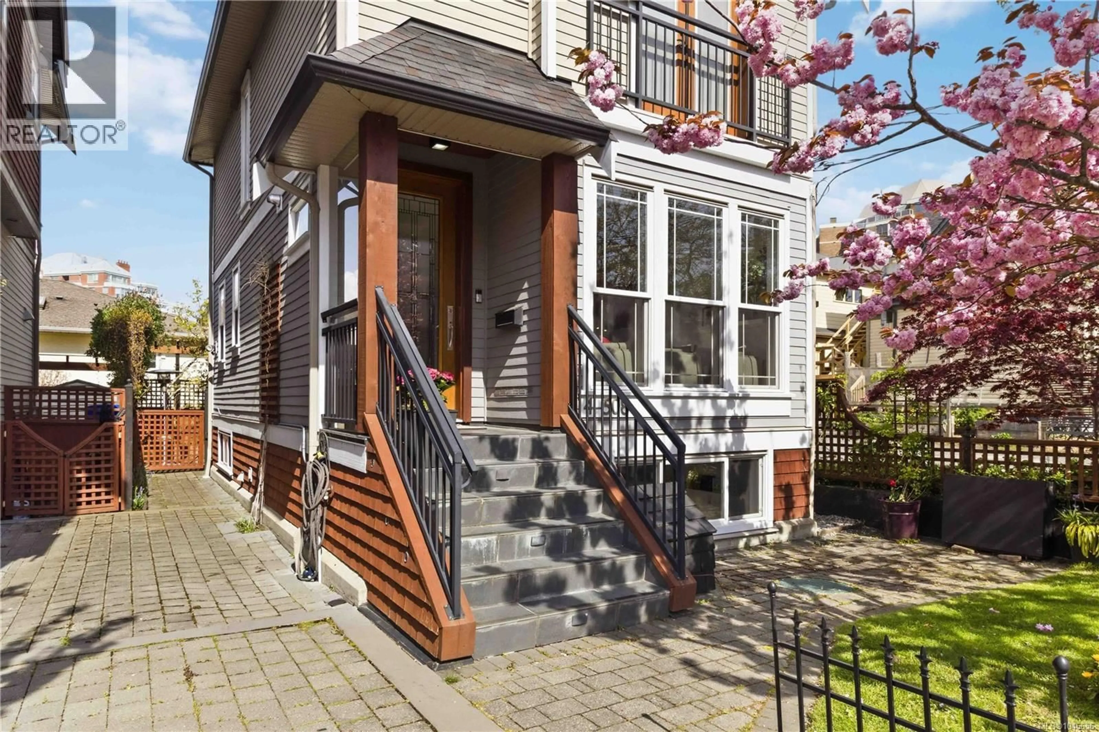 Home with brick exterior material, street for 4 - 508 PENDRAY STREET, Victoria British Columbia V8V0A9