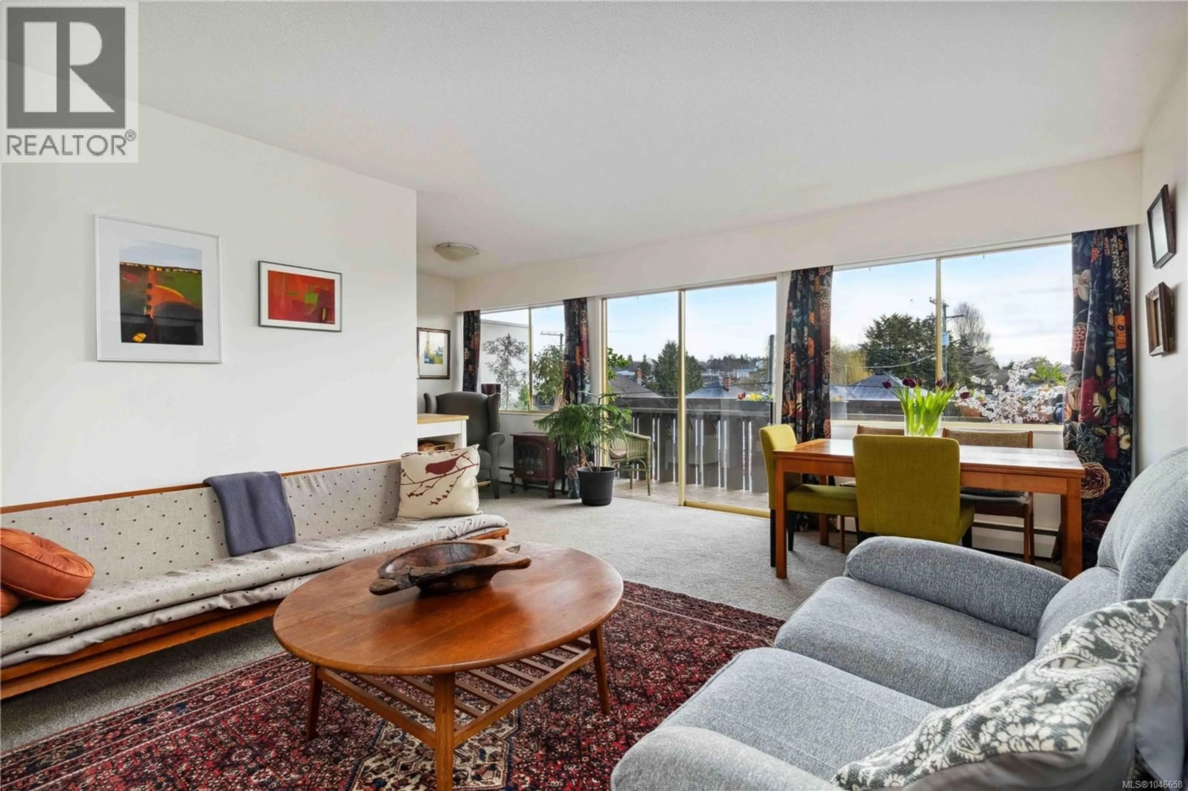 Living room with furniture, unknown for 211 - 964 HEYWOOD AVENUE, Victoria British Columbia V8V2Y5