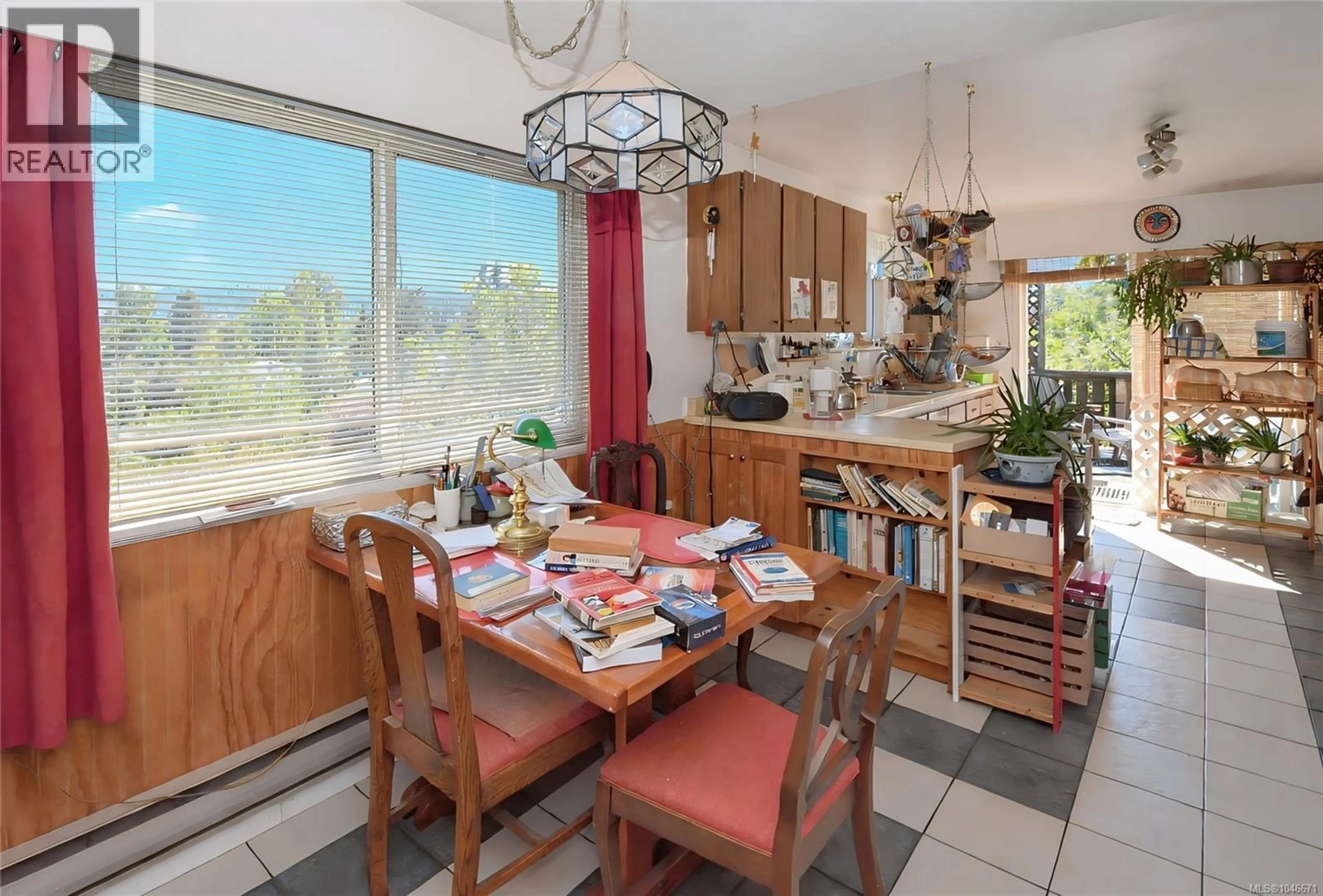 Dining room, ceramic/tile floor for 641 STIRLING AVENUE, Nanaimo British Columbia V9R4C8