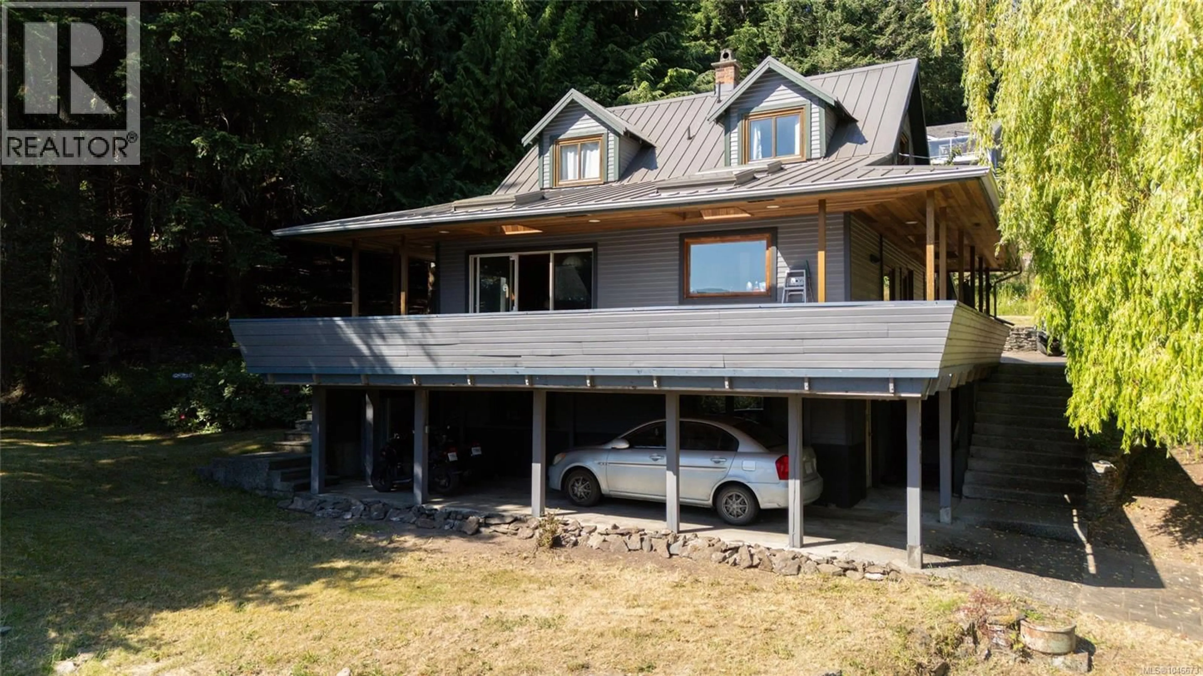 A pic from outside/outdoor area/front of a property/back of a property/a pic from drone, water/lake/river/ocean view for 1038 REDCAP STREET, Duncan British Columbia V9L5X8