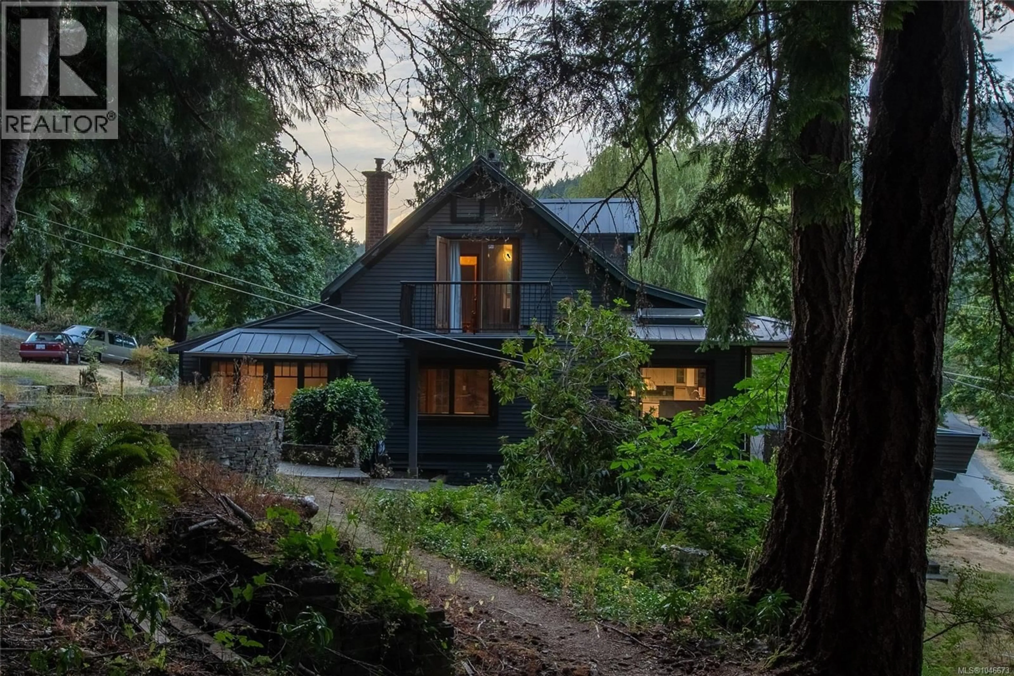 A pic from outside/outdoor area/front of a property/back of a property/a pic from drone, forest/trees view for 1038 REDCAP STREET, Duncan British Columbia V9L5X8