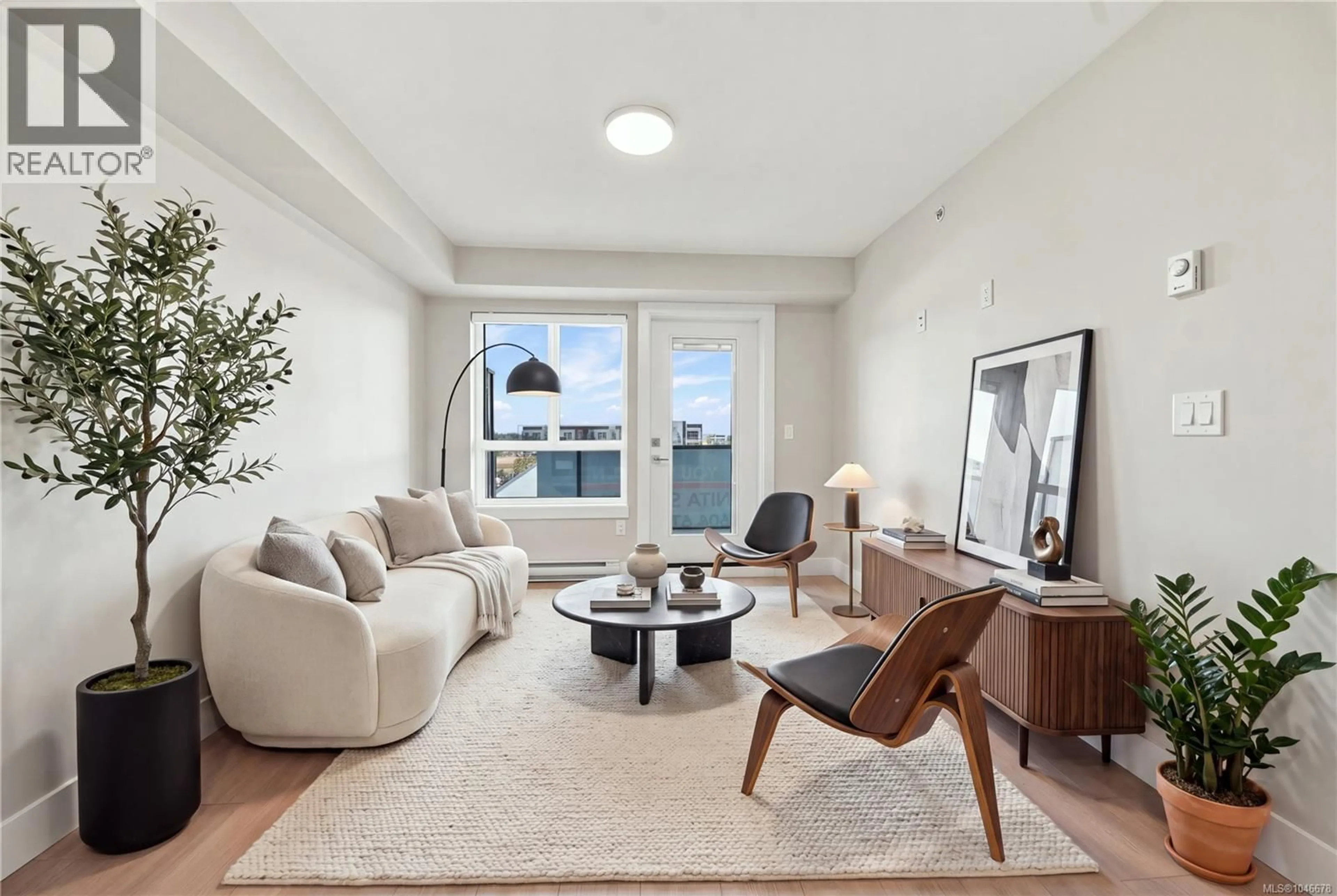 Living room with furniture, unknown for 309 - 171 JENSEN AVENUE WEST, Parksville British Columbia V9P1K3