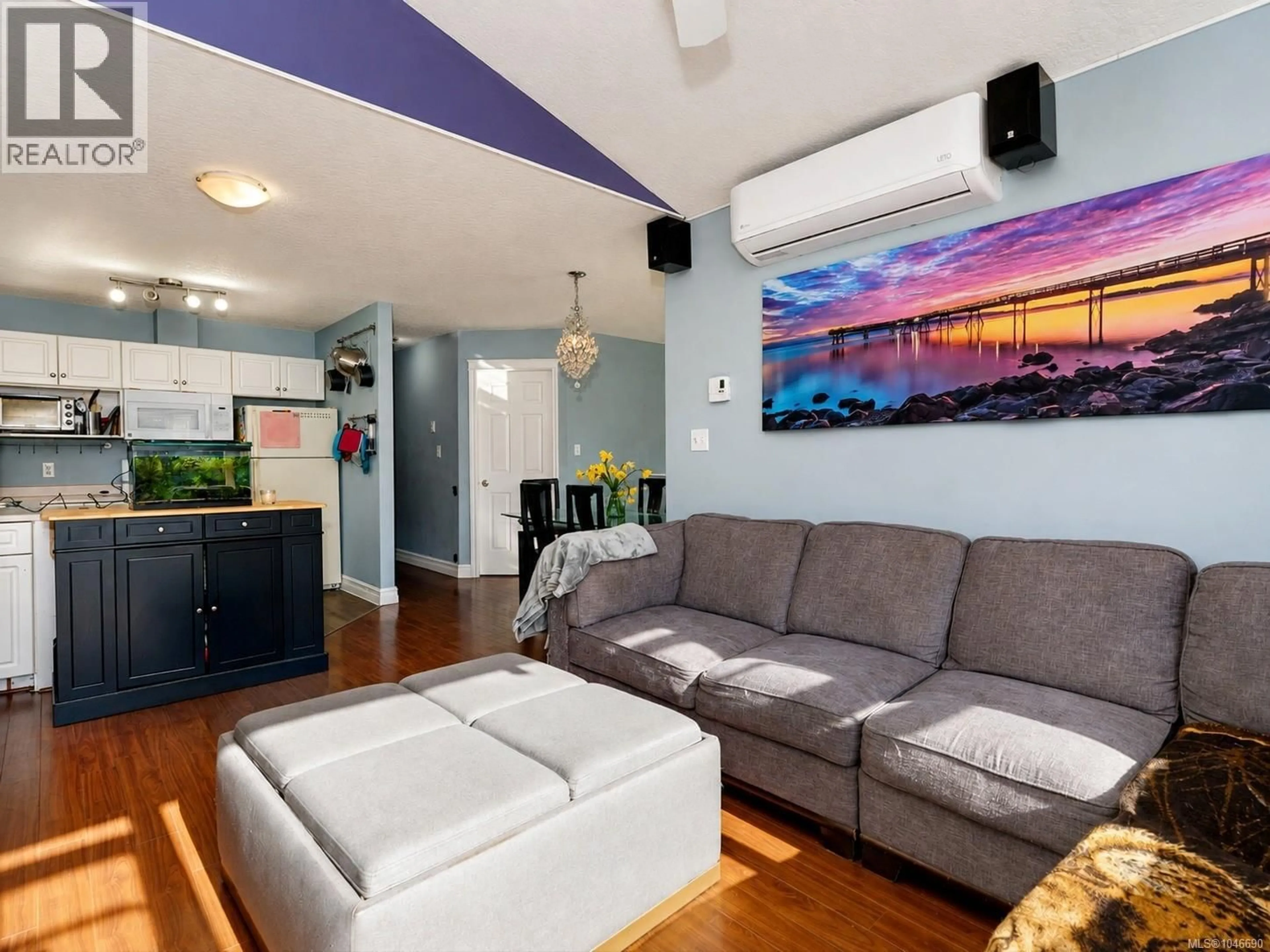 Living room with furniture, unknown for 2562 WENTWICH ROAD, Langford British Columbia V9B3N4