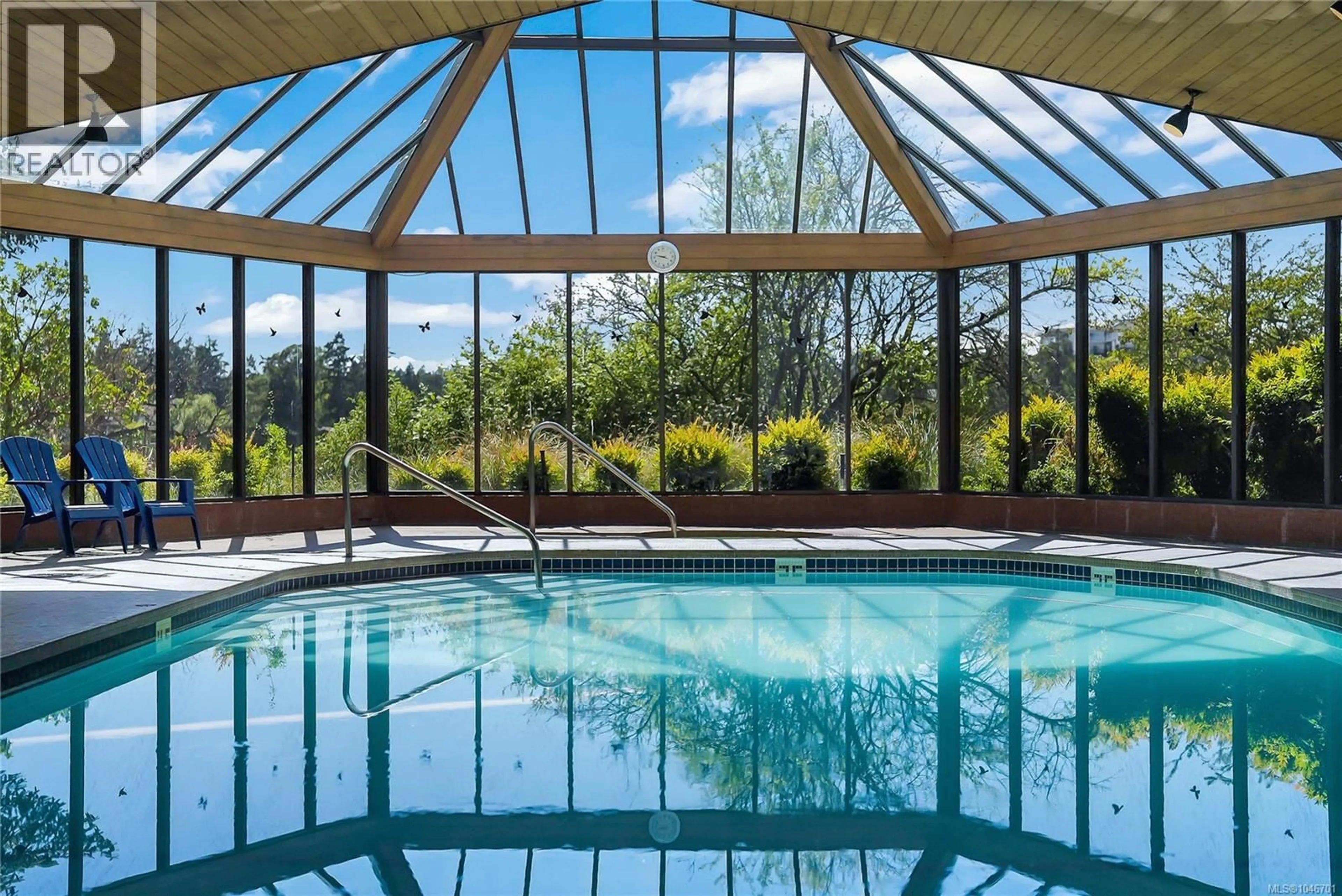 Pool for 212 - 73 GORGE ROAD WEST, Saanich British Columbia V9A1L9