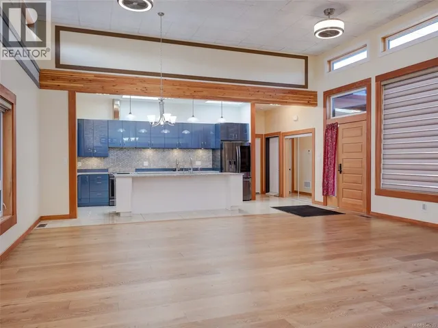 4160 TYNDALL AVENUE, Saanich 5